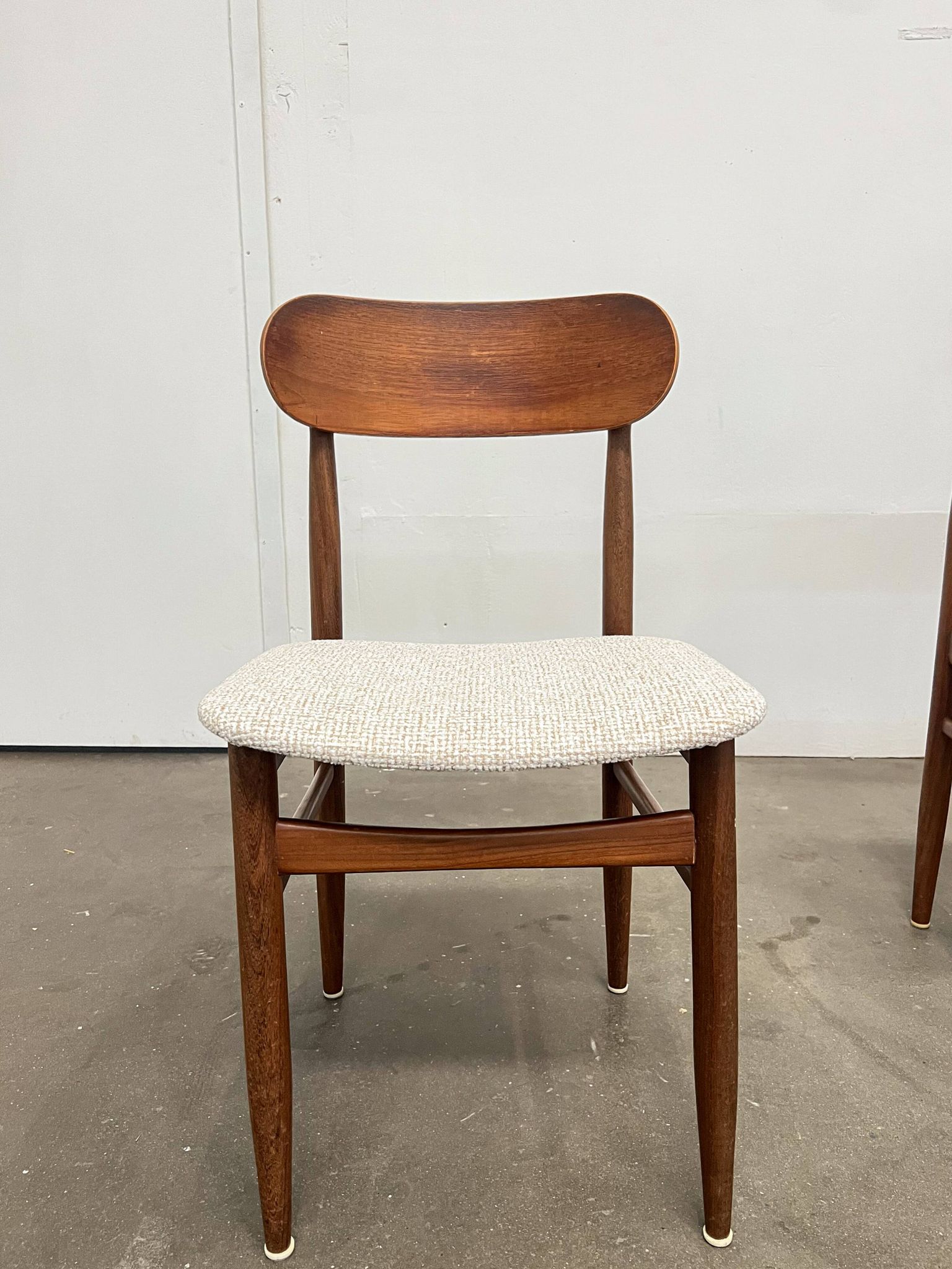 Set of 6 Scandinavian design chairs, ecru seats - price per piece