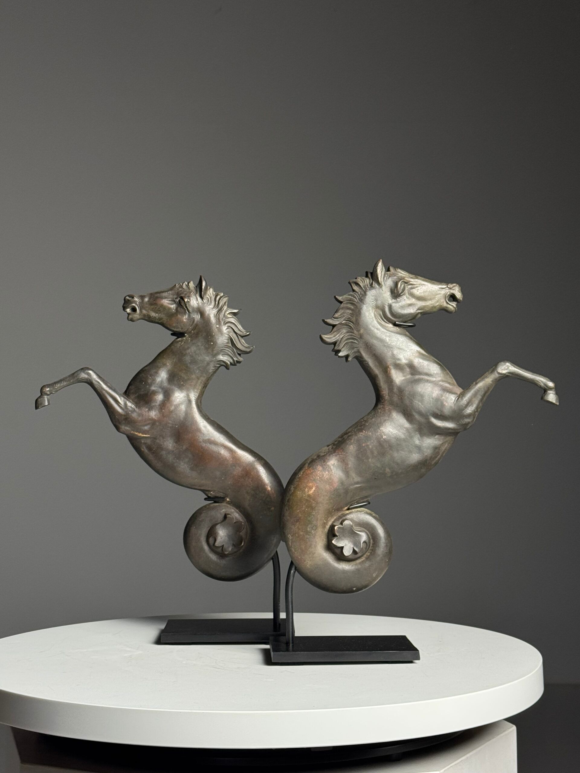 Hippocampes en bronze sur socle 1960