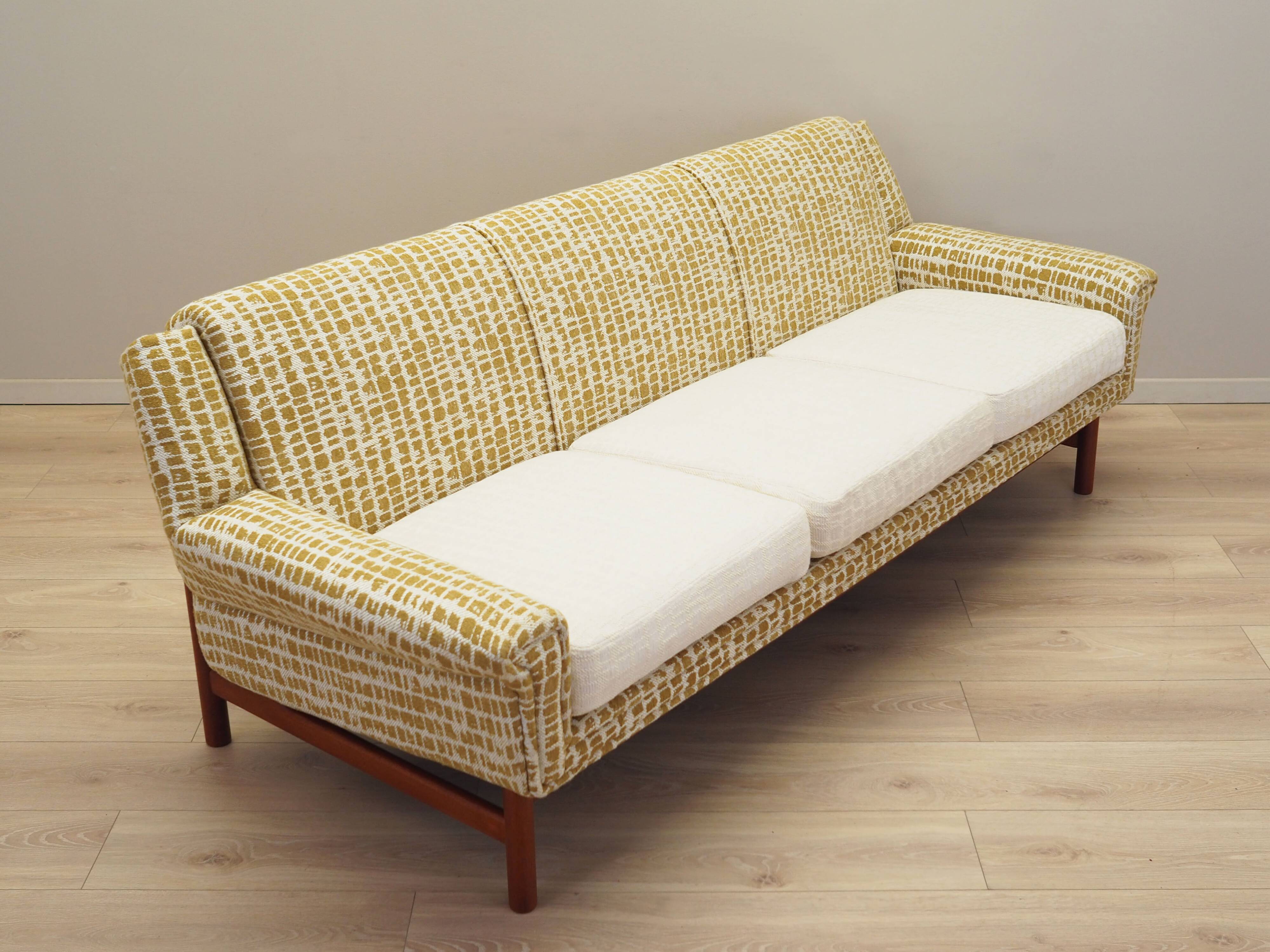 Three-seater sofa, Danish design, 1970s, production: Denmark