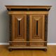 Armoire Hollandaise a coussins de style Renaissance en bois massif