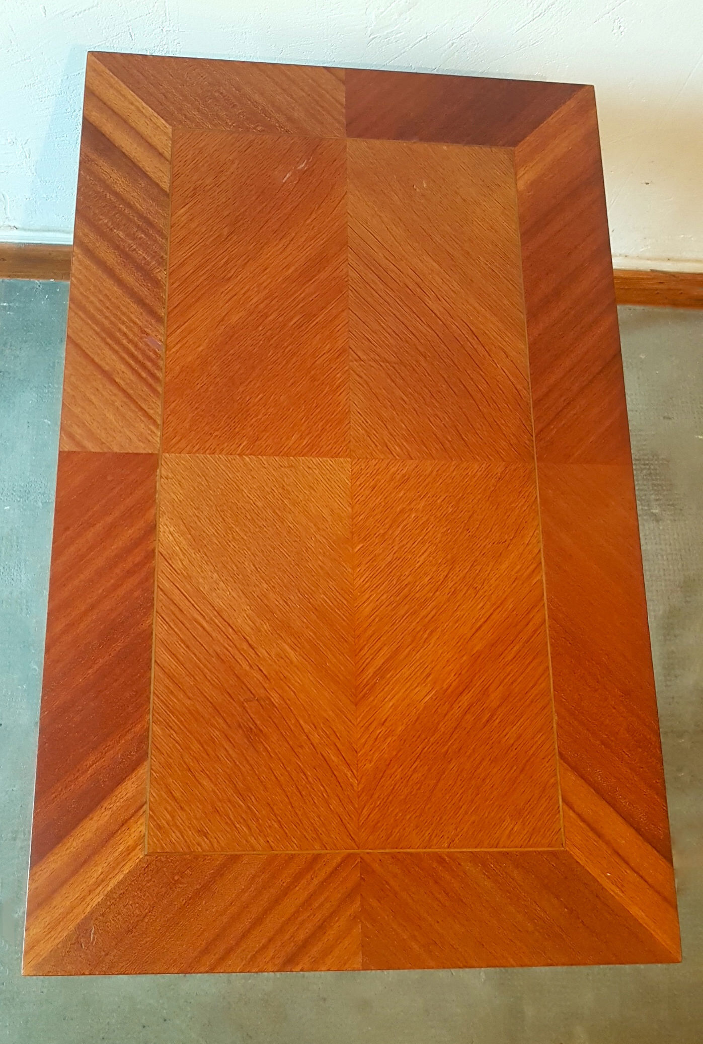 Extra coffee table marquetry