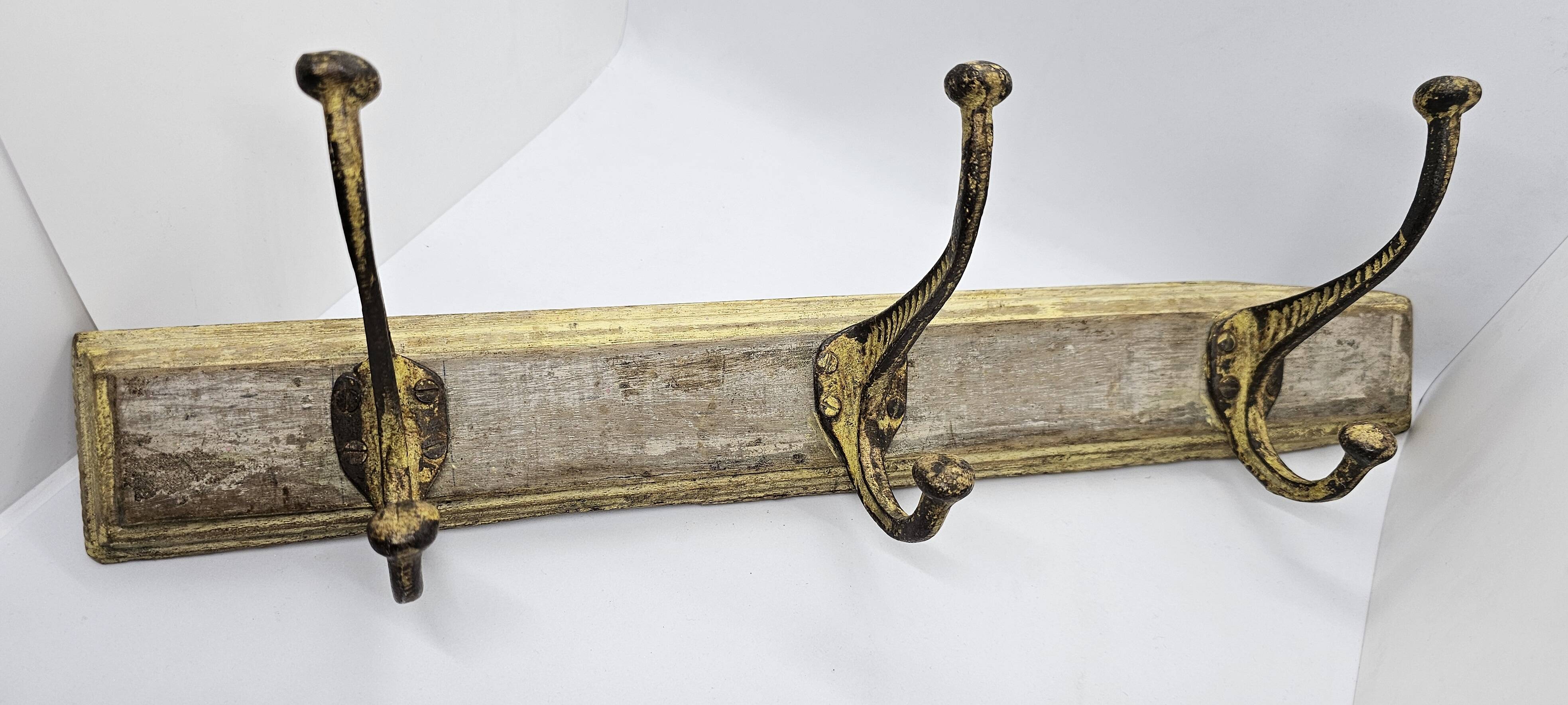 Solid teak coat hook with 3 double cast iron hooks