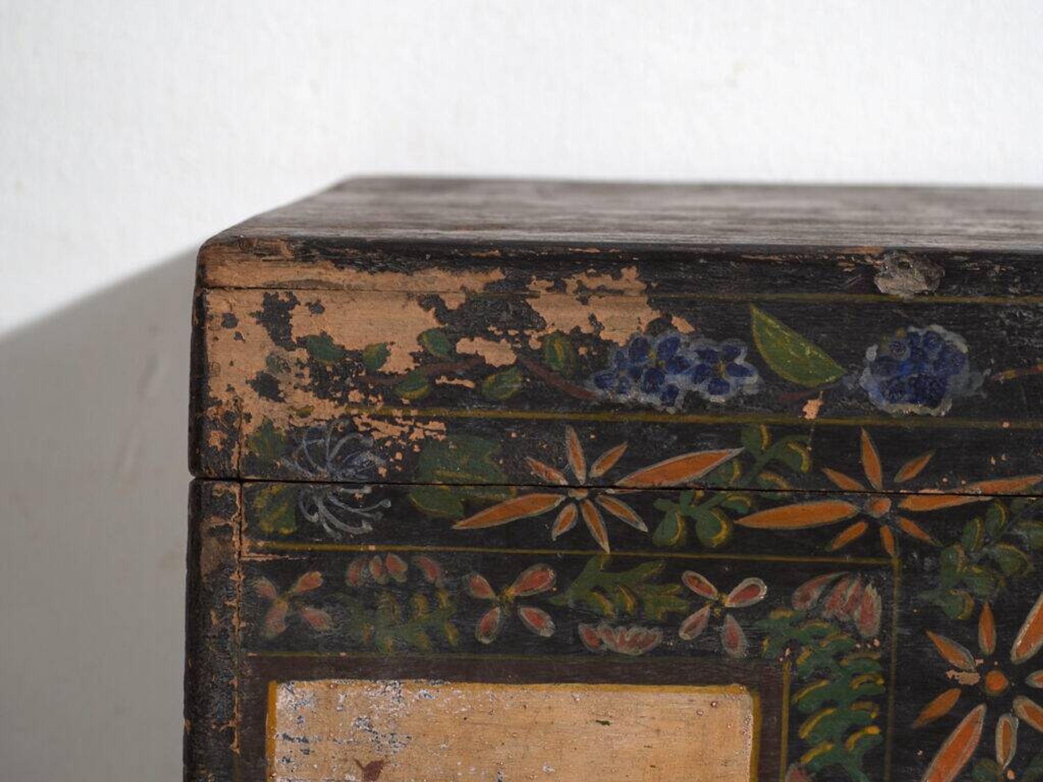 Antique Chinese chest painted in pine wood – China, circa 1900