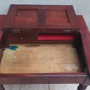 Bureau écritoire en noyer 19ème