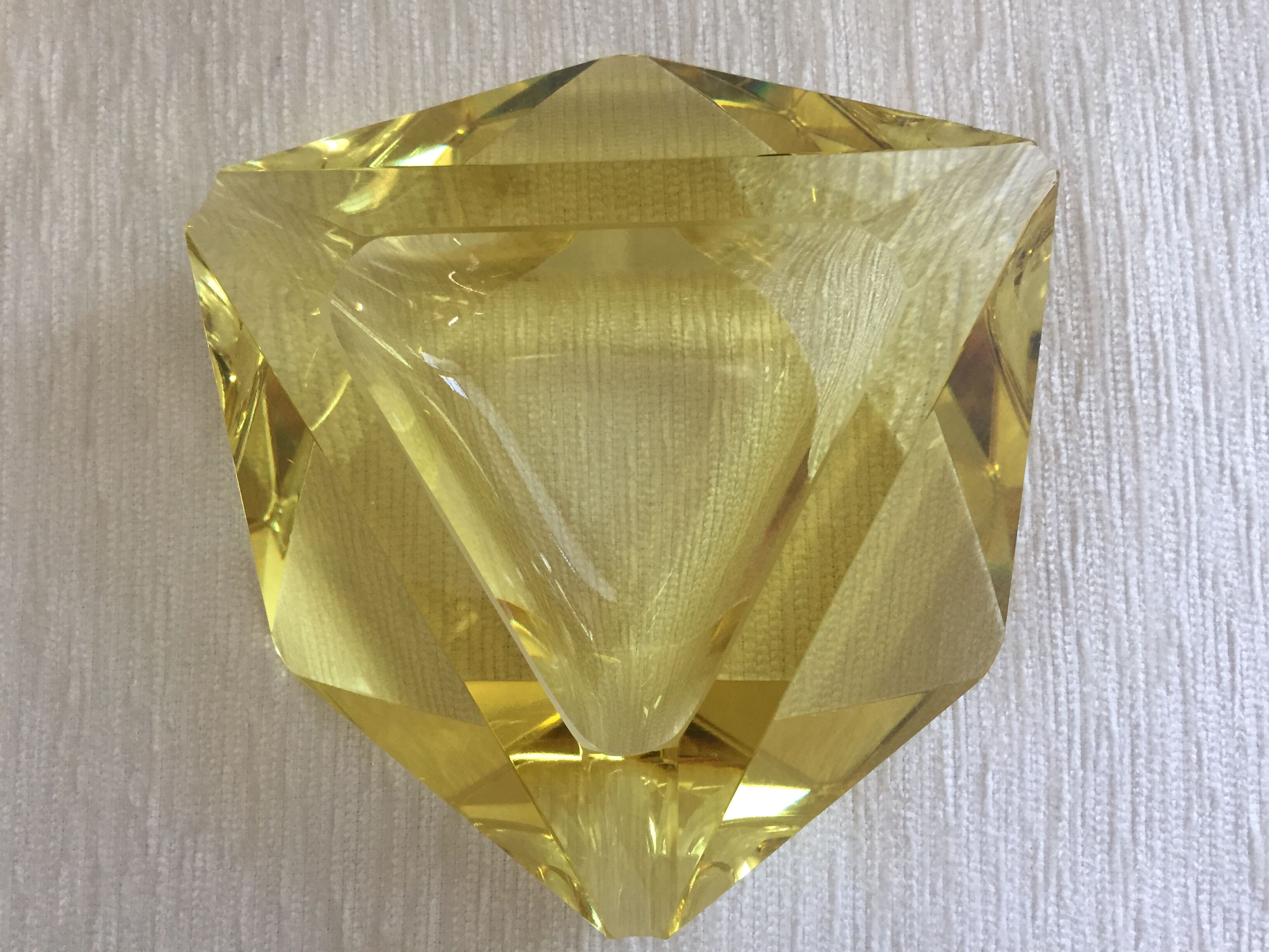 Diamond-shaped faceted ashtray
