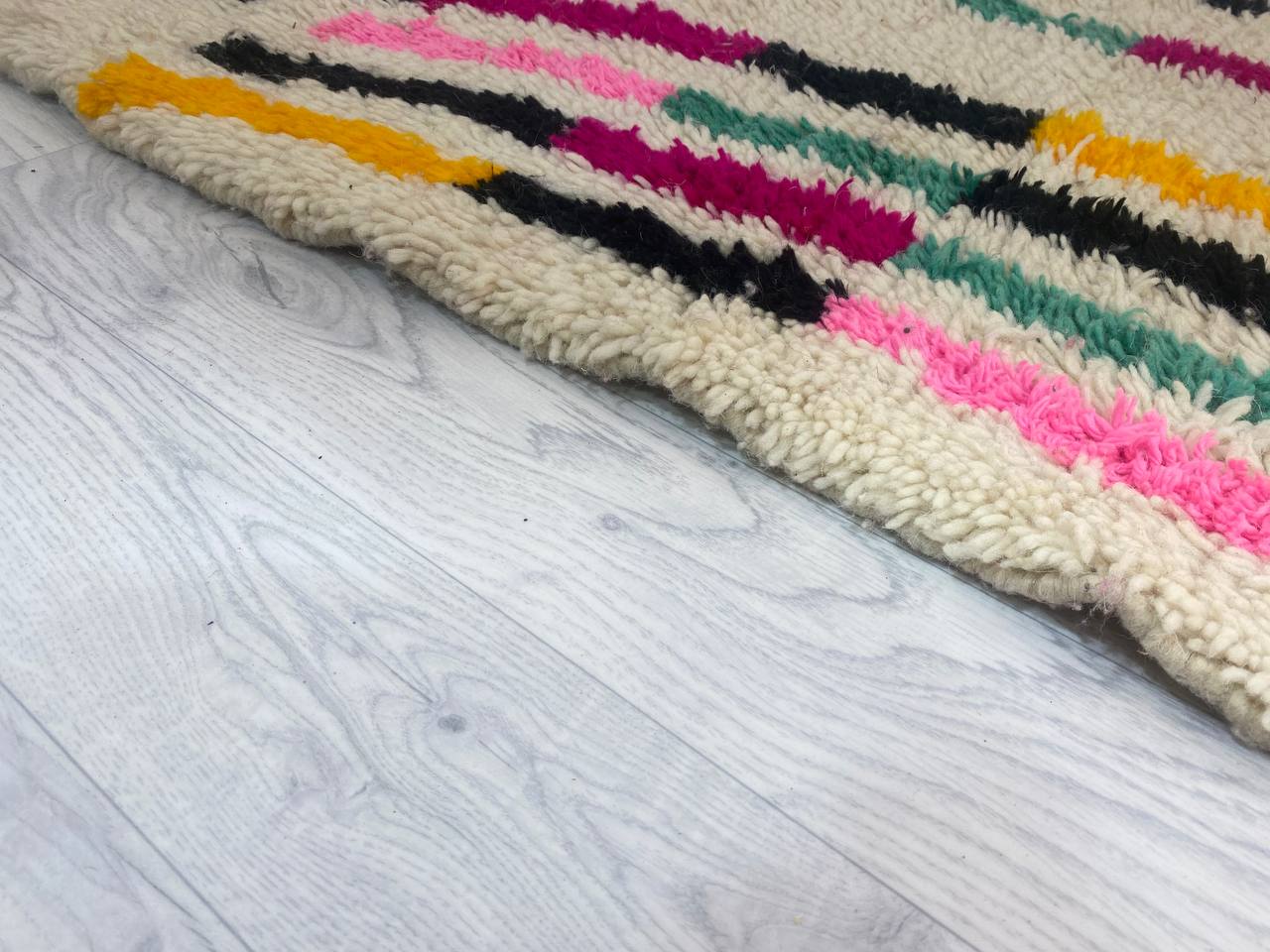 Handmade Moroccan Berber rug 288 x 190 CM