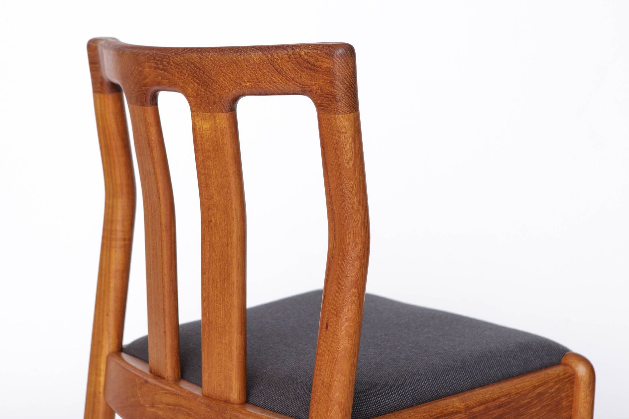 Set of 4 Teak Dining Chairs by Dyrlund, 1960s Danish Mid-Century Modern
