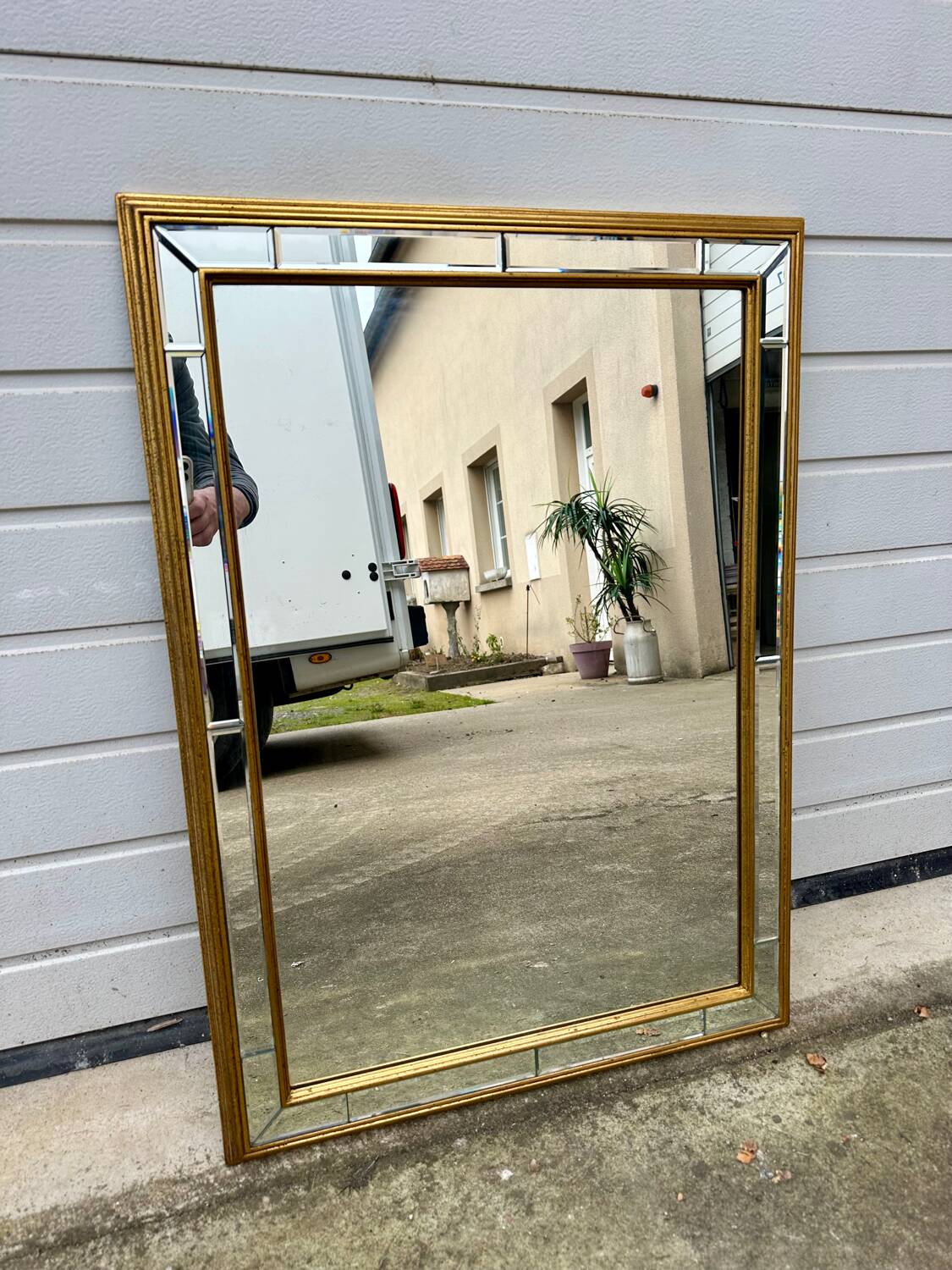 Vintage mid-century Hollywood Regency style mirror