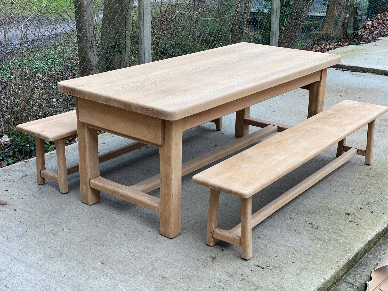 Extendable farmhouse table renovated in solid raw oak 2 drawers 2 benches 20