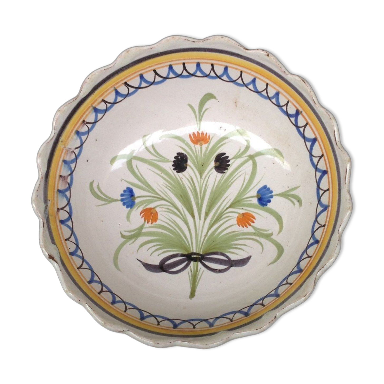 Flat hollow earthenware