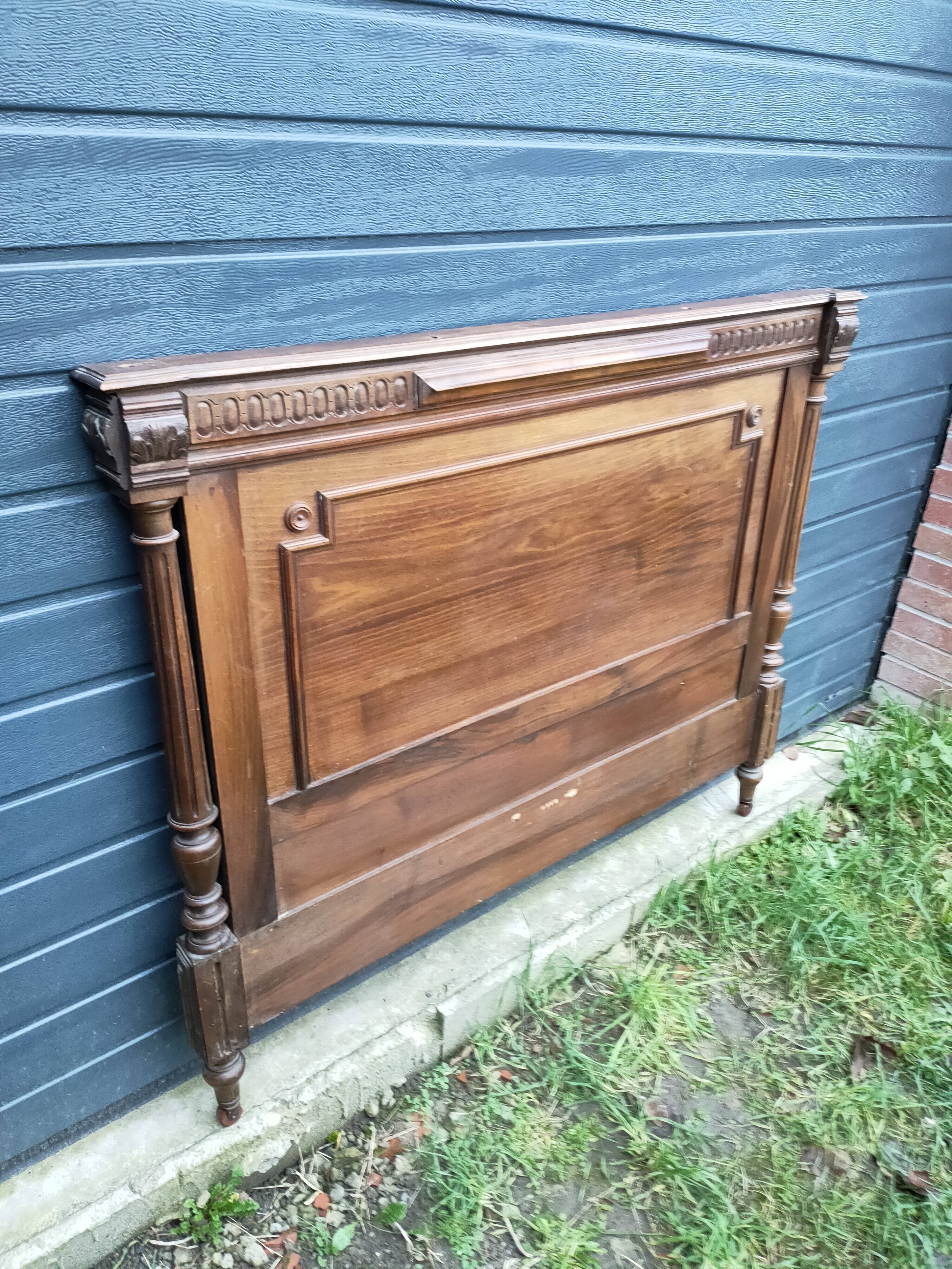 1910s_20s headboard in walnut