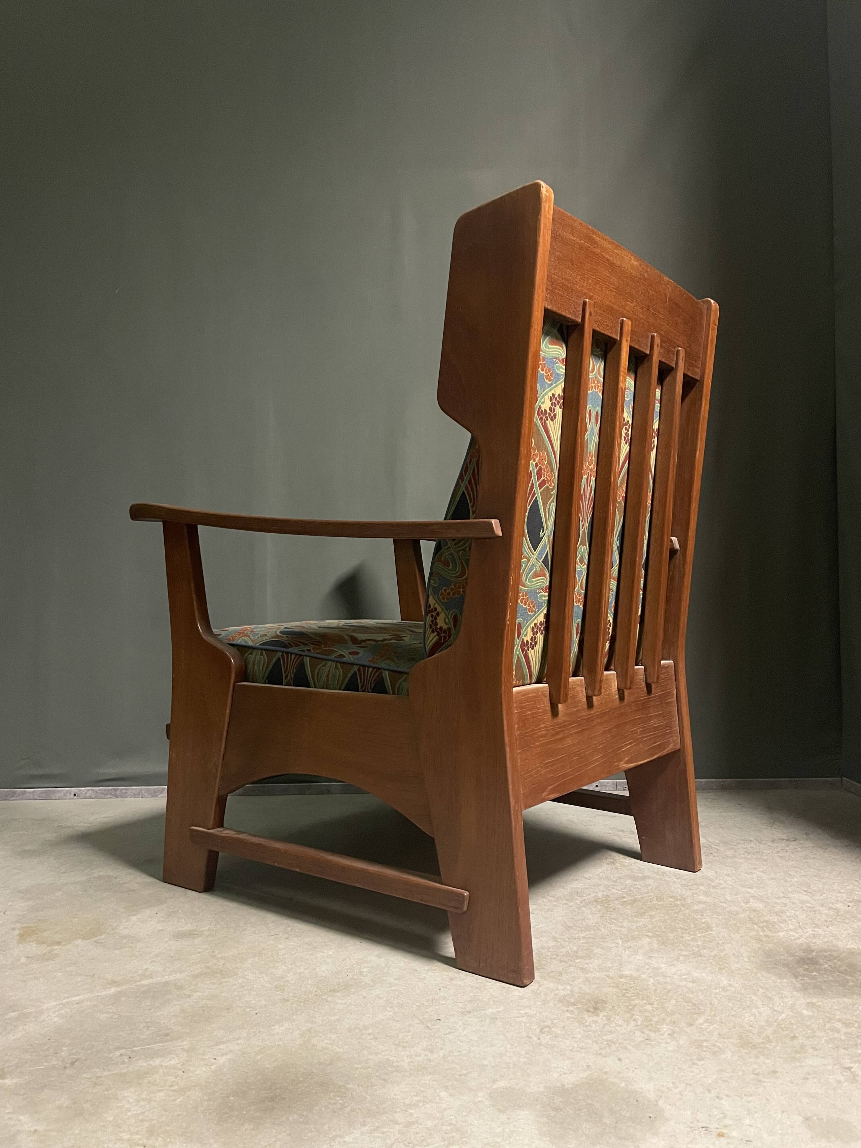 Arts and crafts lounge chair circa 1920