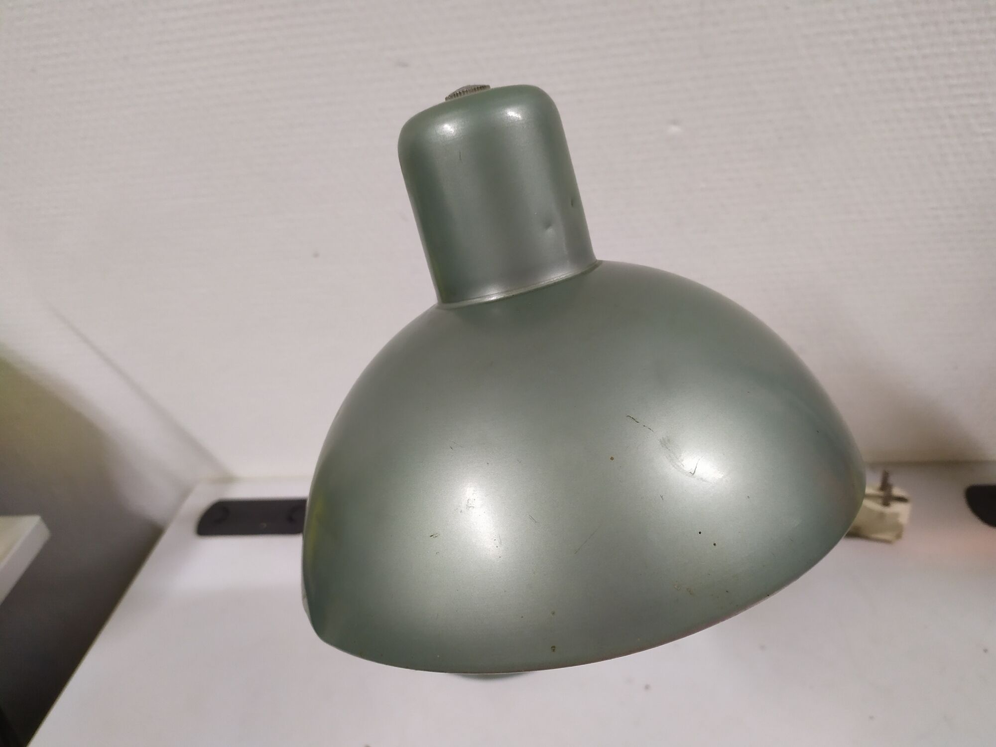 Former green aluminum metal lay desk lamp - year 60 - 70 - works