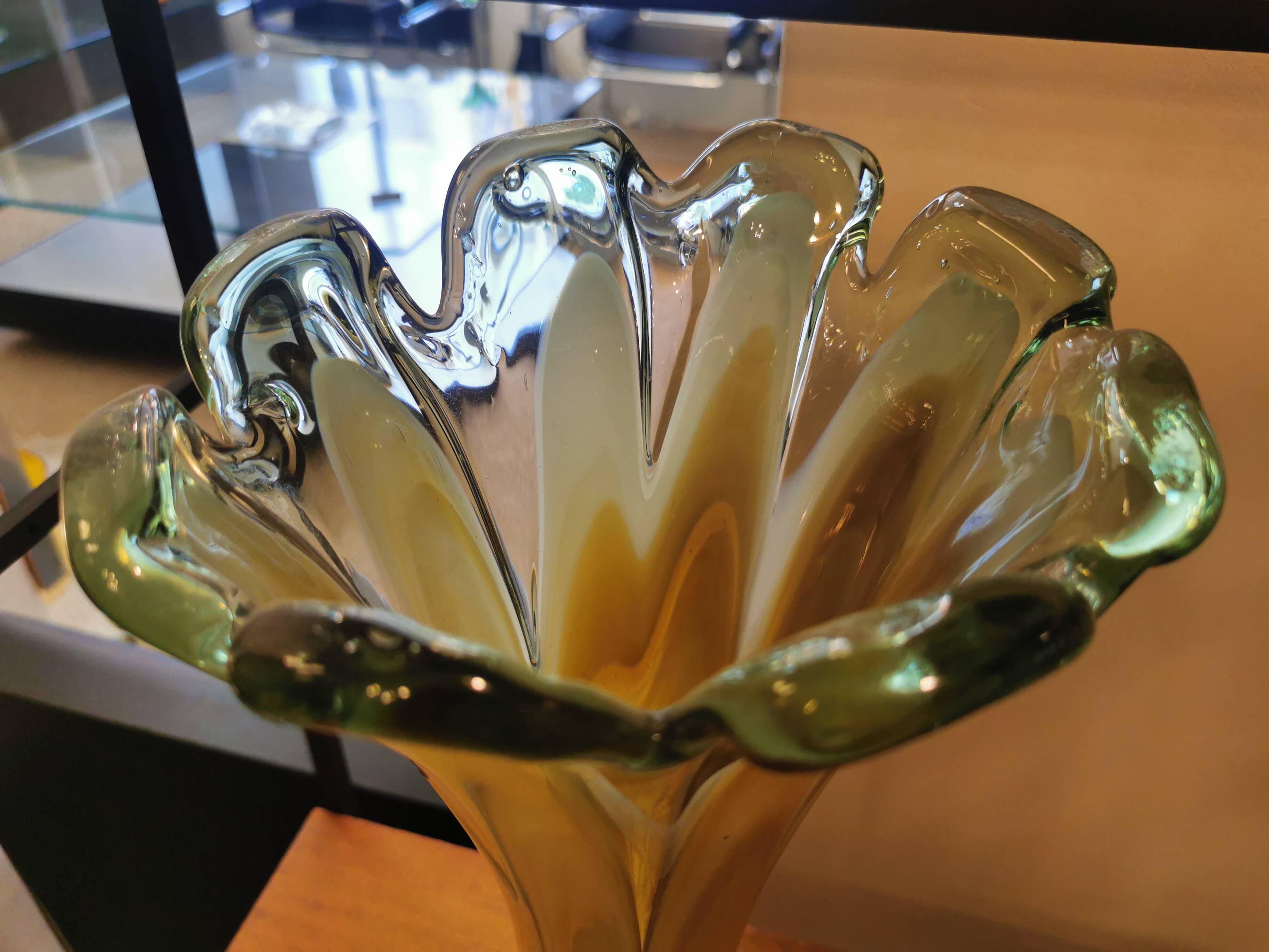 Large vintage Murano glass vase from the 60s