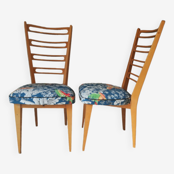 Pair of one-piece chairs