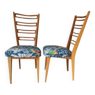 Pair of one-piece chairs