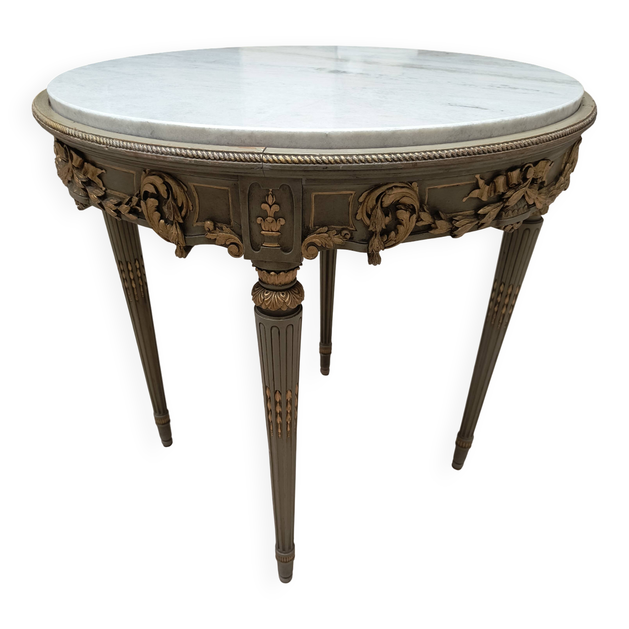 Louis XVI table with carved wood and Carrara marble.