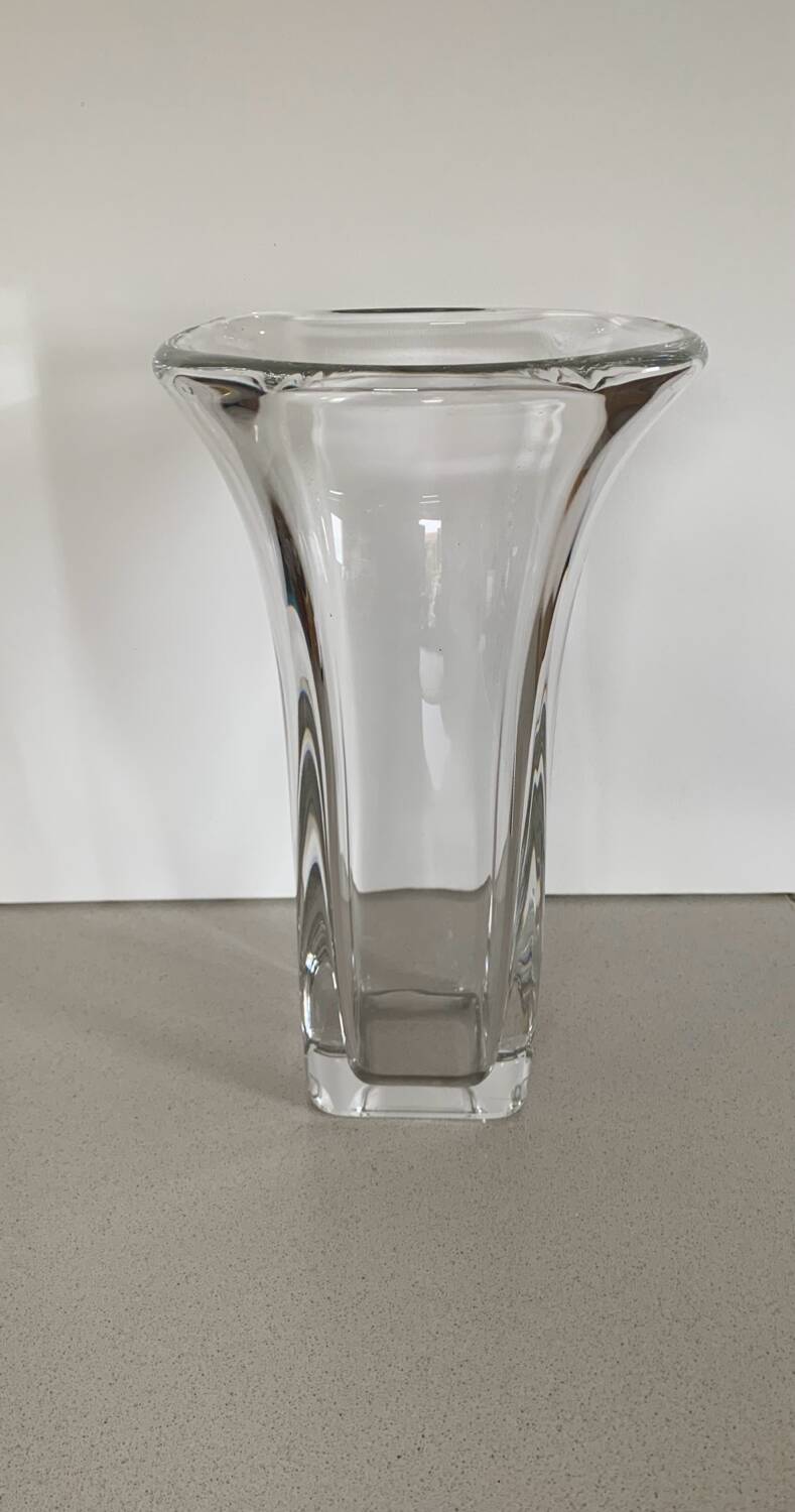 Large crystal vase