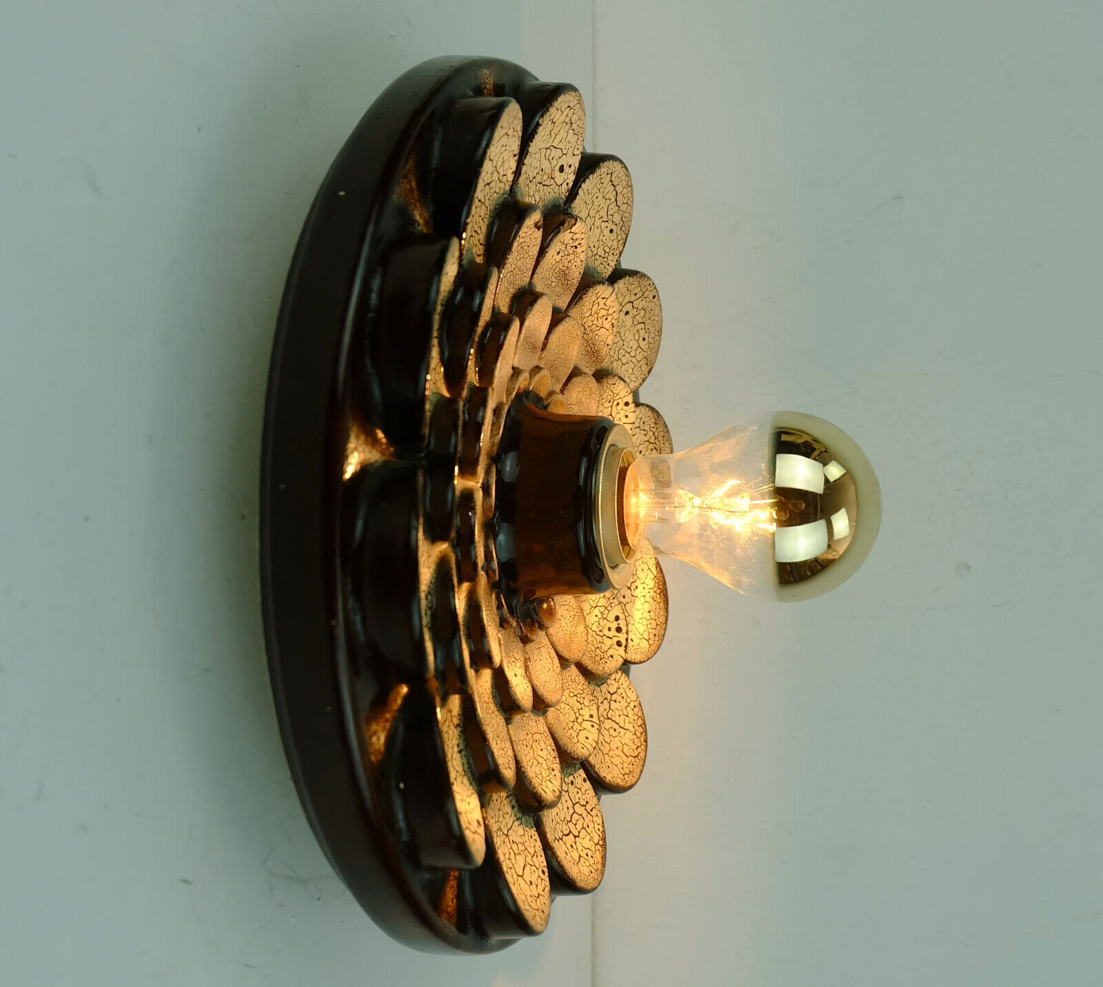 Flower-shaped ceramic sconce 1970s