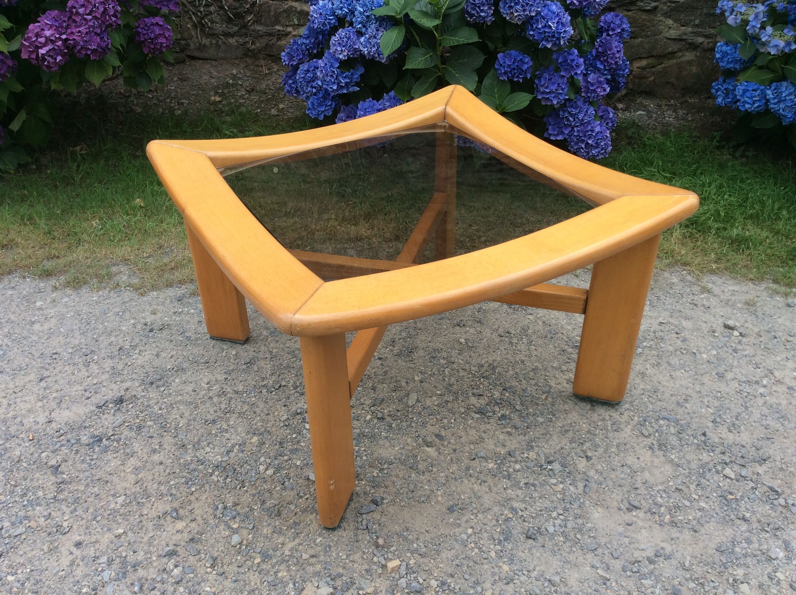 Vintage Scandinavian design coffee table in solid beech.