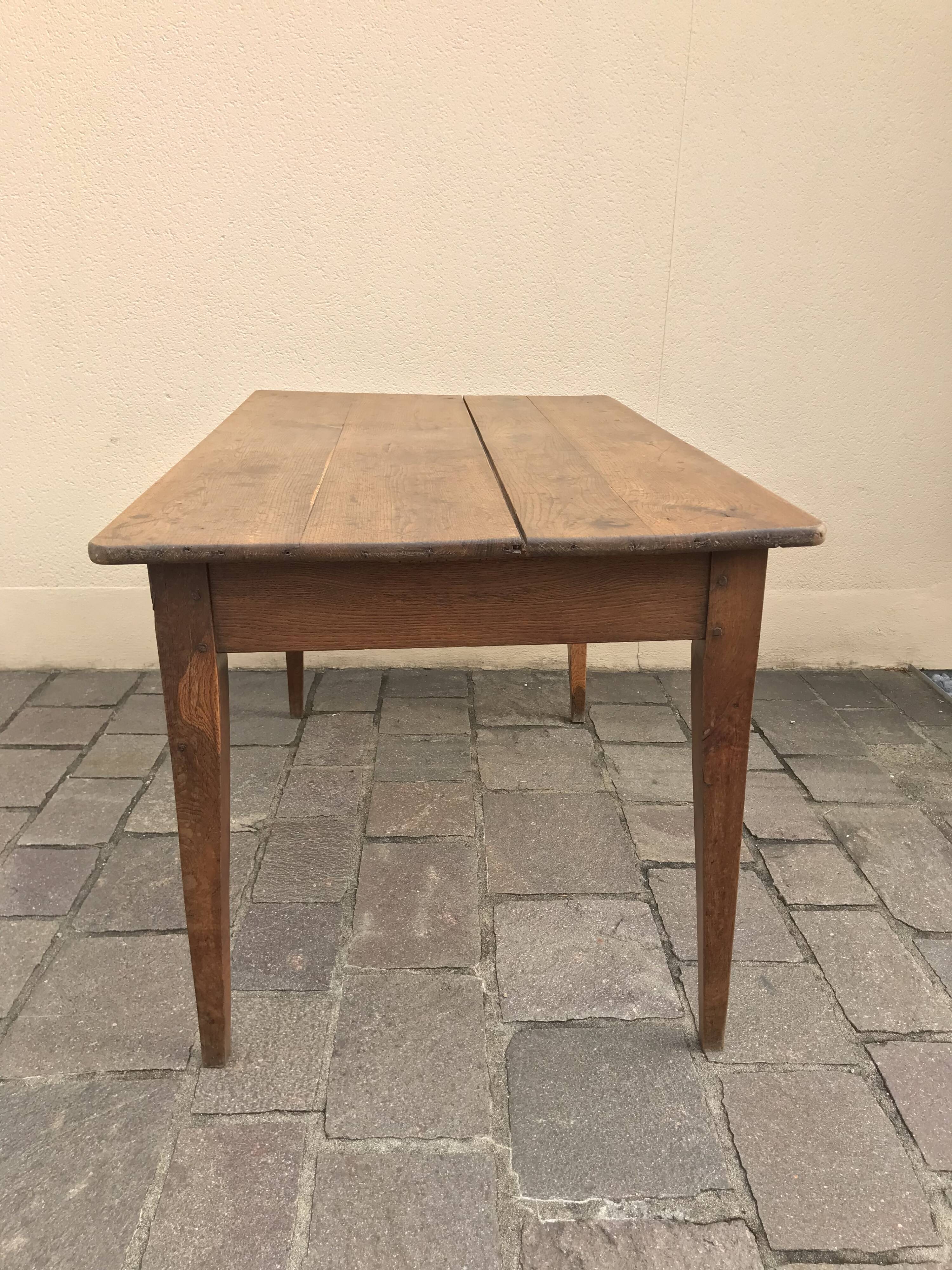 Farm table