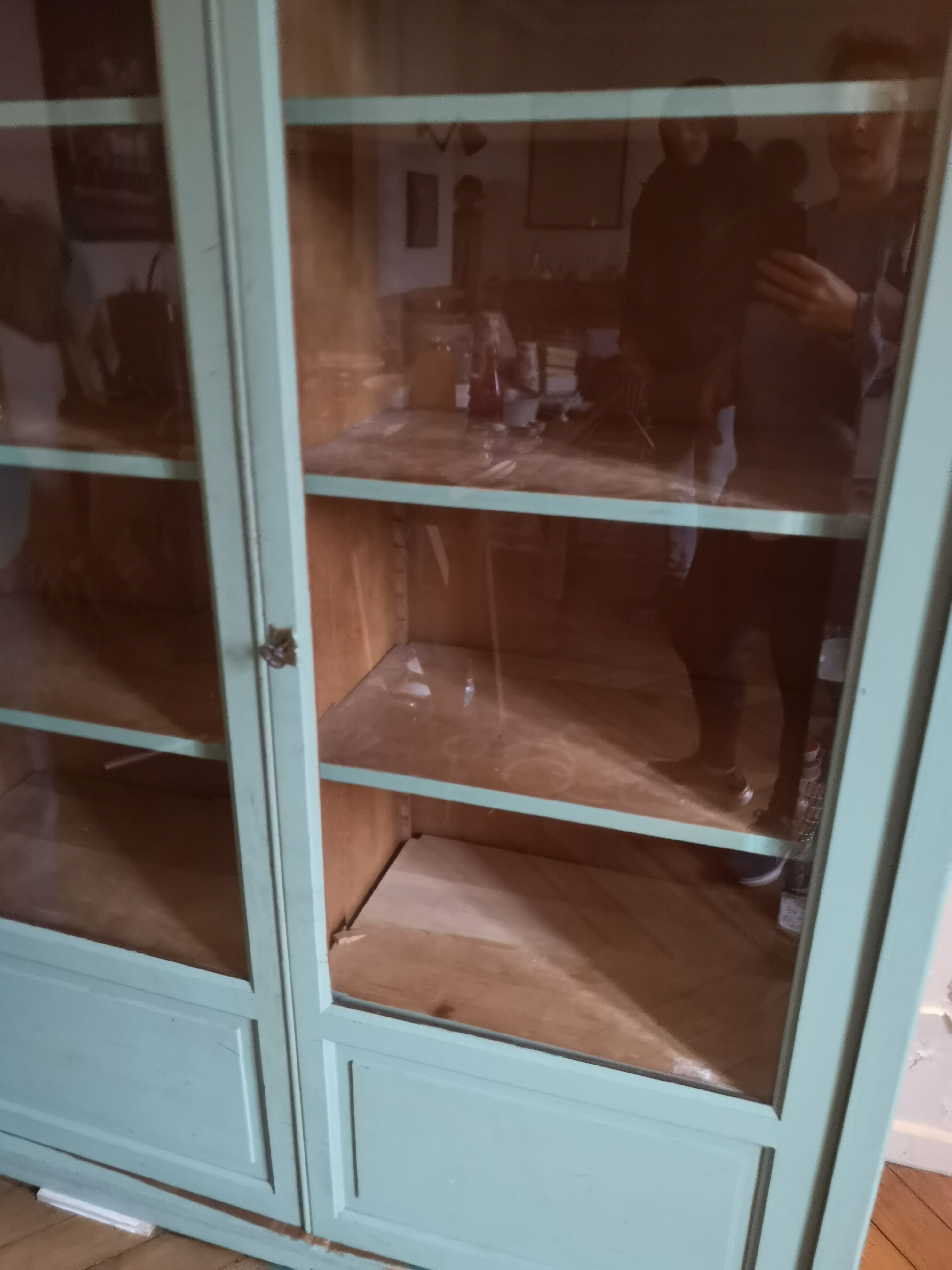 Armoire vintage