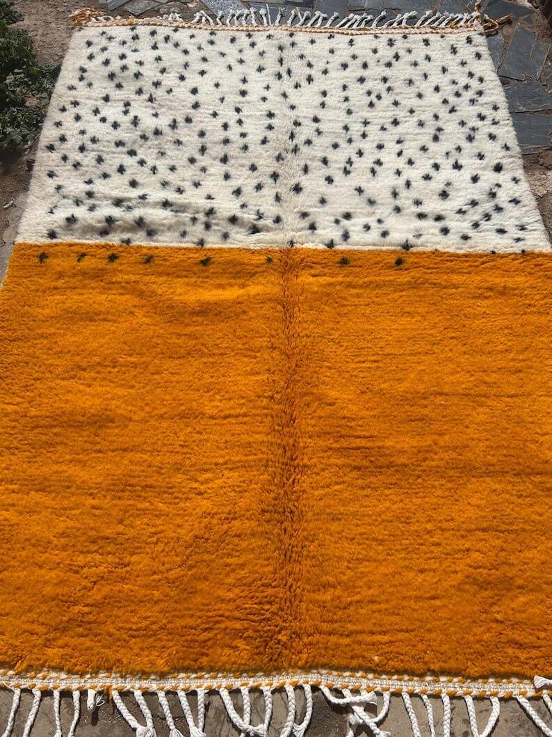 Handmade natural wool rug, size 100 x 200 cm