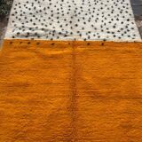 Handmade natural wool rug, size 100 x 200 cm