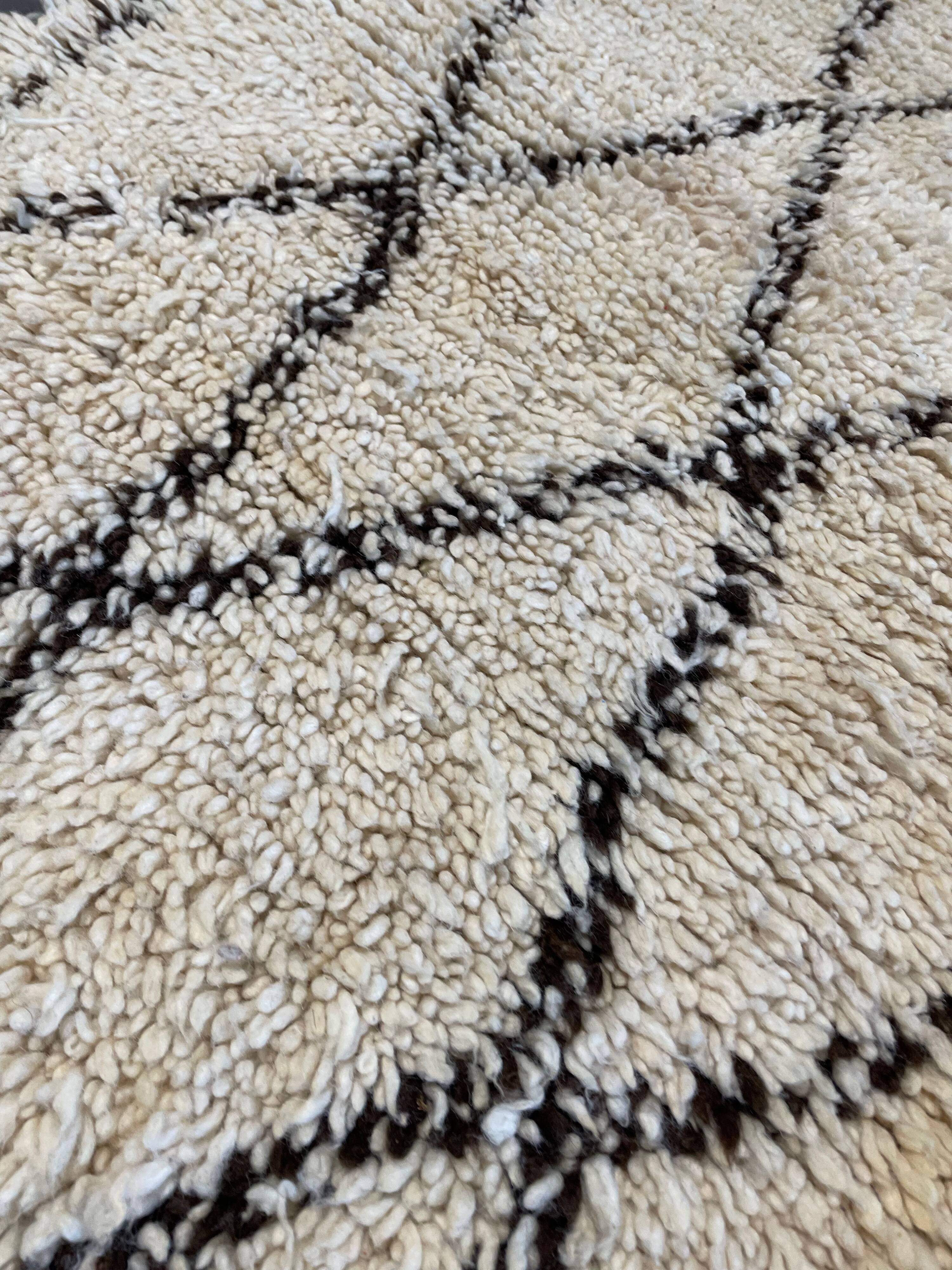 Vintage Moroccan berber carpet Beni Ouarain 85x210 cm