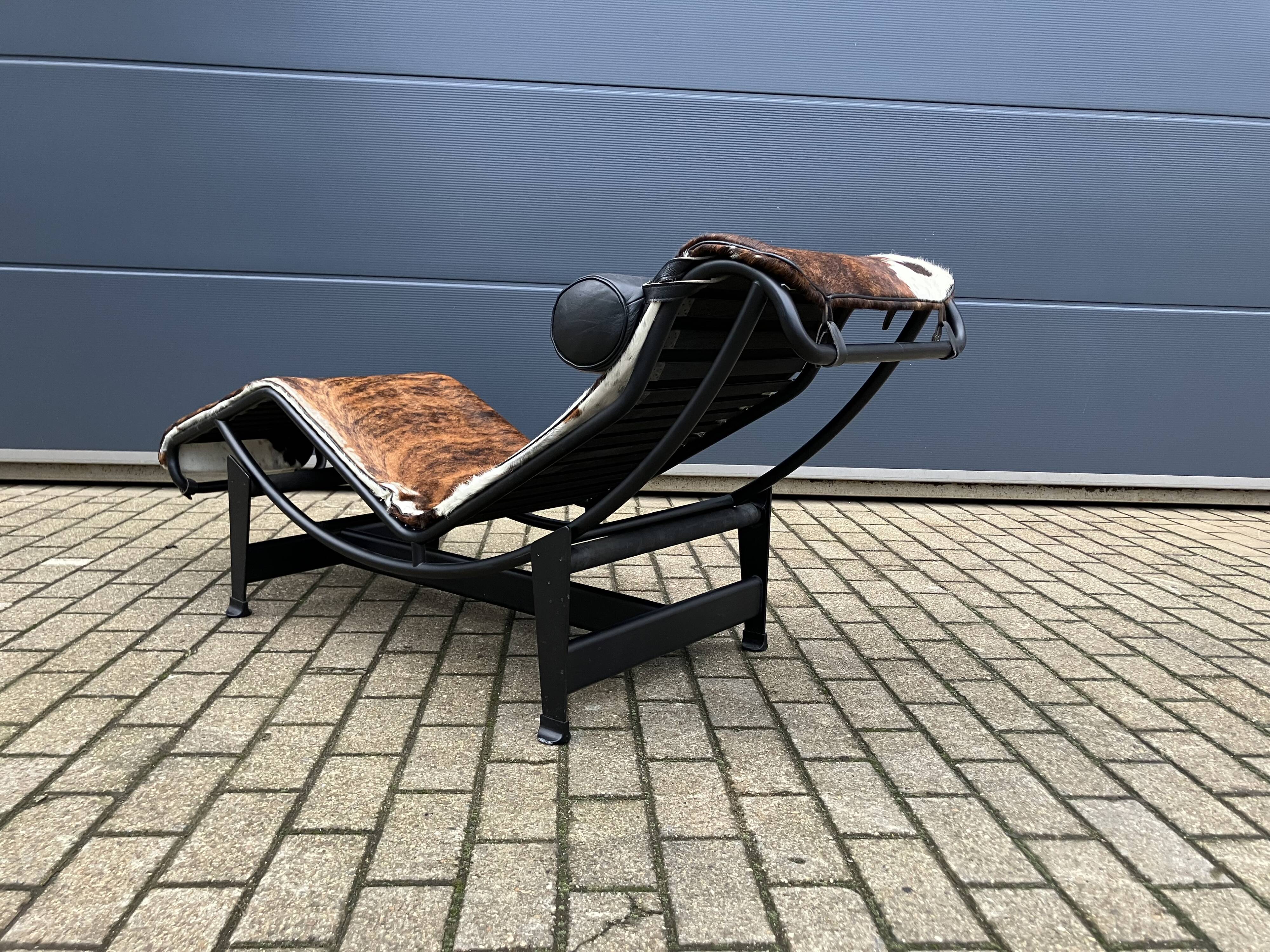 Originele Low numbered Cassina Le Corbusier Lc4 Pony skin