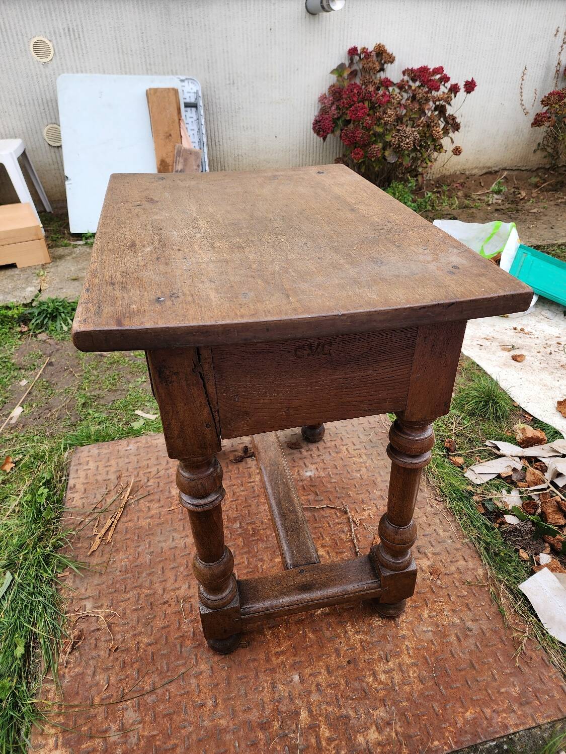 Writing table desk from the Louis XIV period