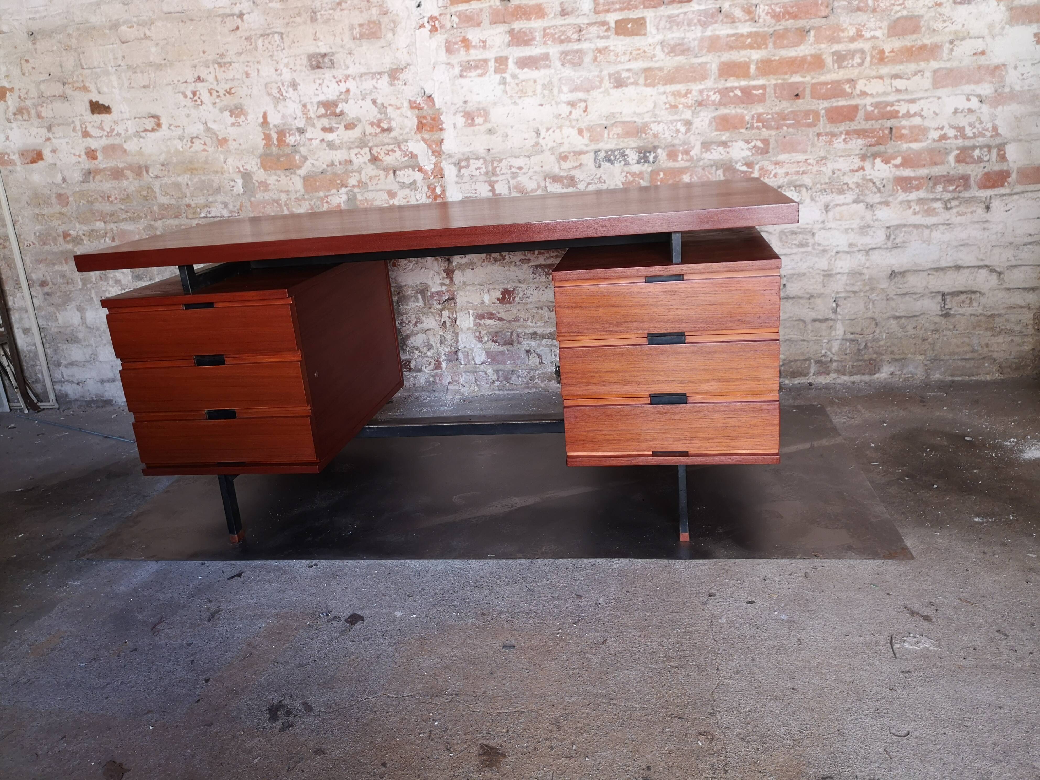 Pierre Guariche desk edited by Minvieille