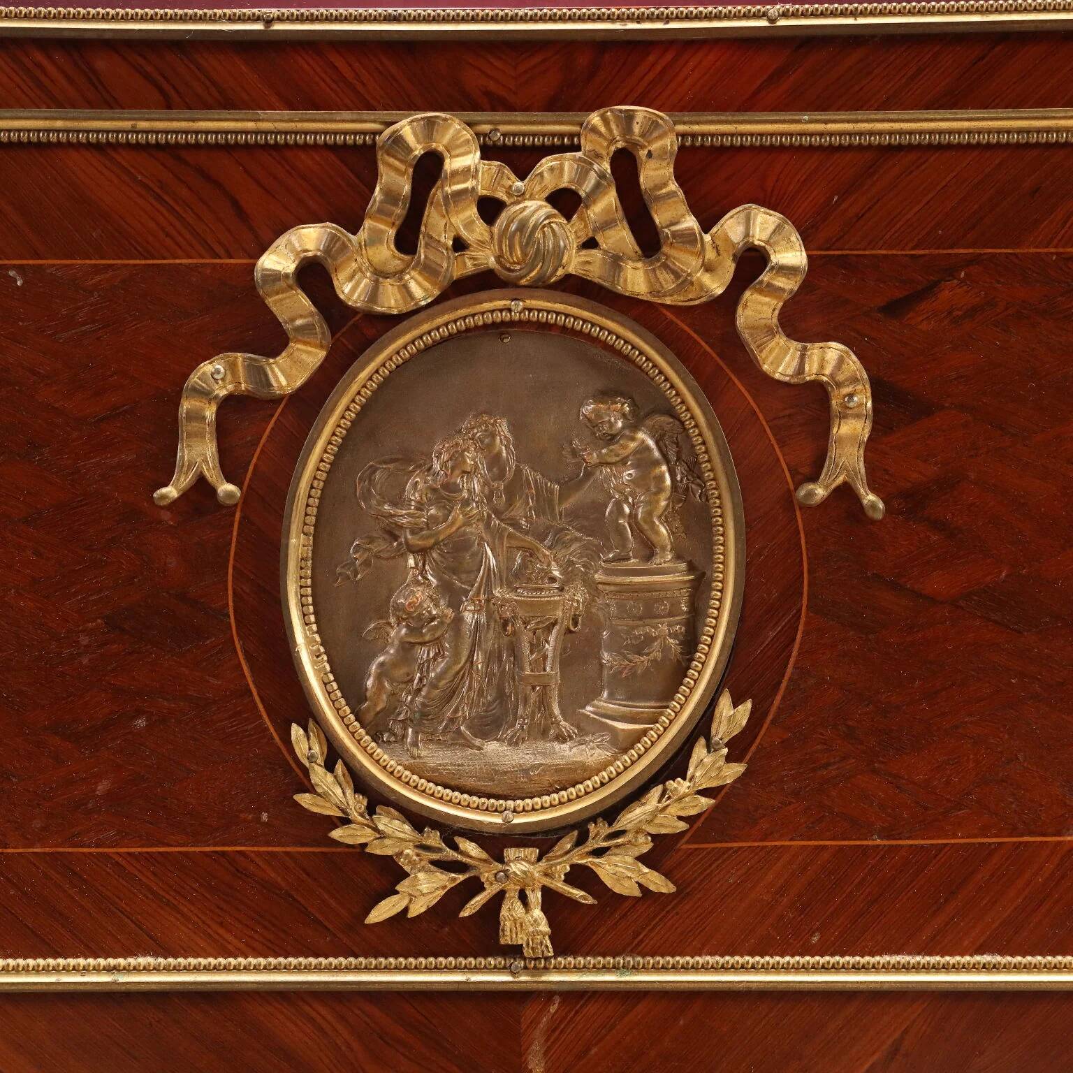 Bibliothèque ancienne en bois de violette et bronze, XIXe siècle