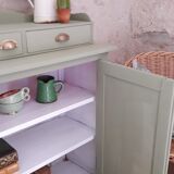 Green Parisian buffet