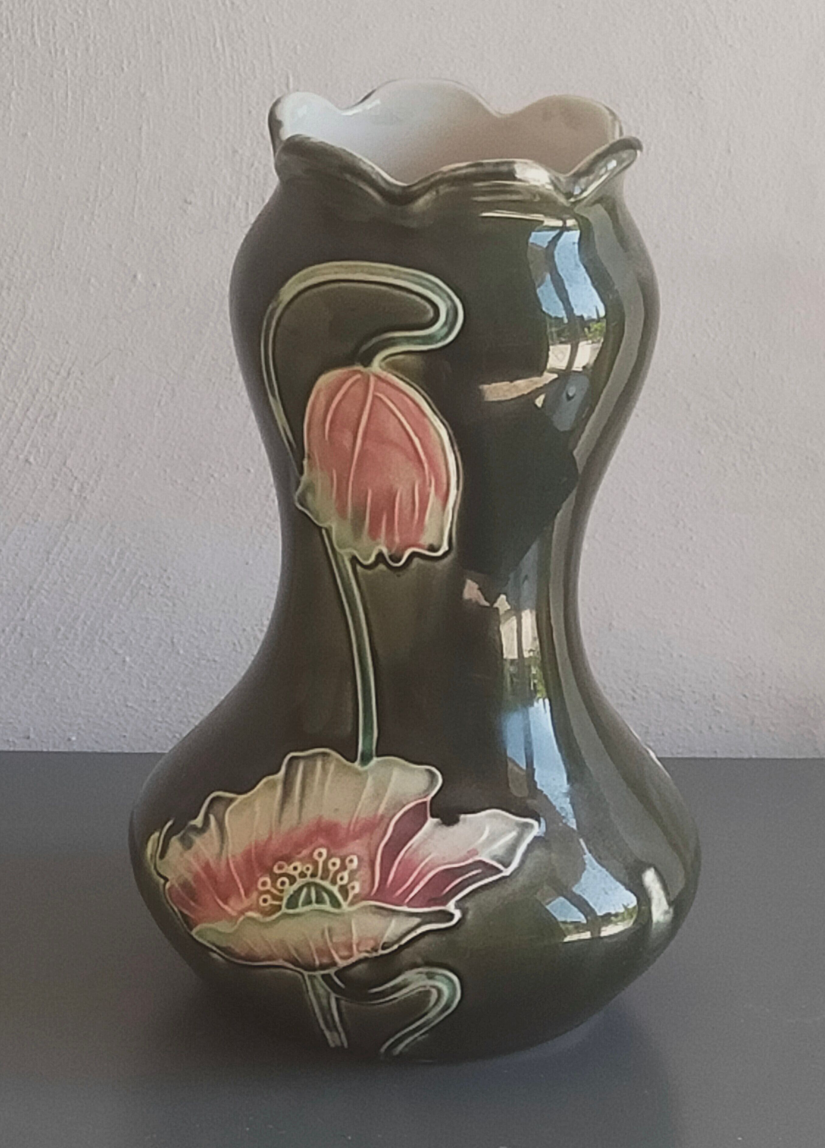 Gustave de Bruyn slip vase