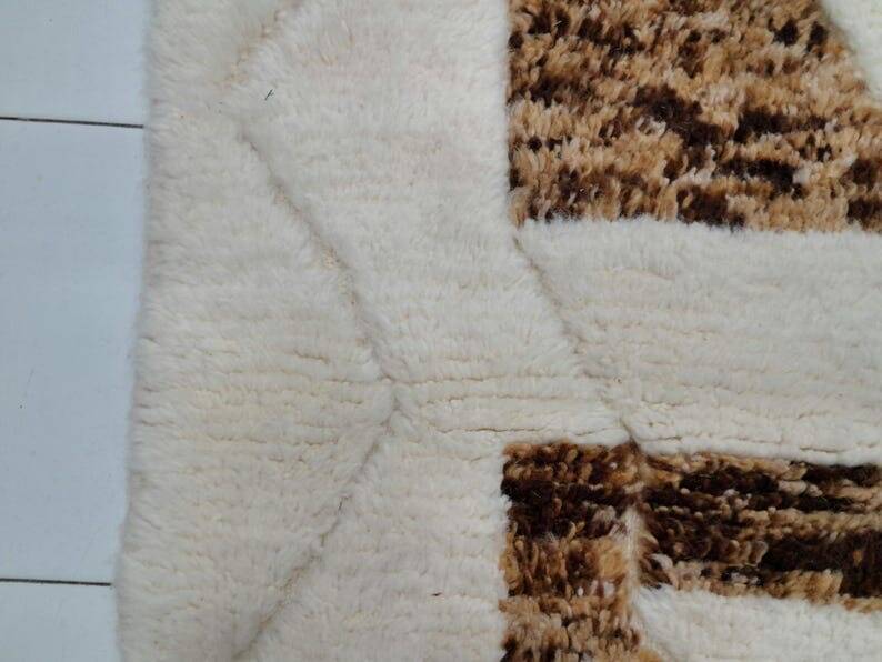 Handmade traditional artisan rug size 1.5/2.5 m