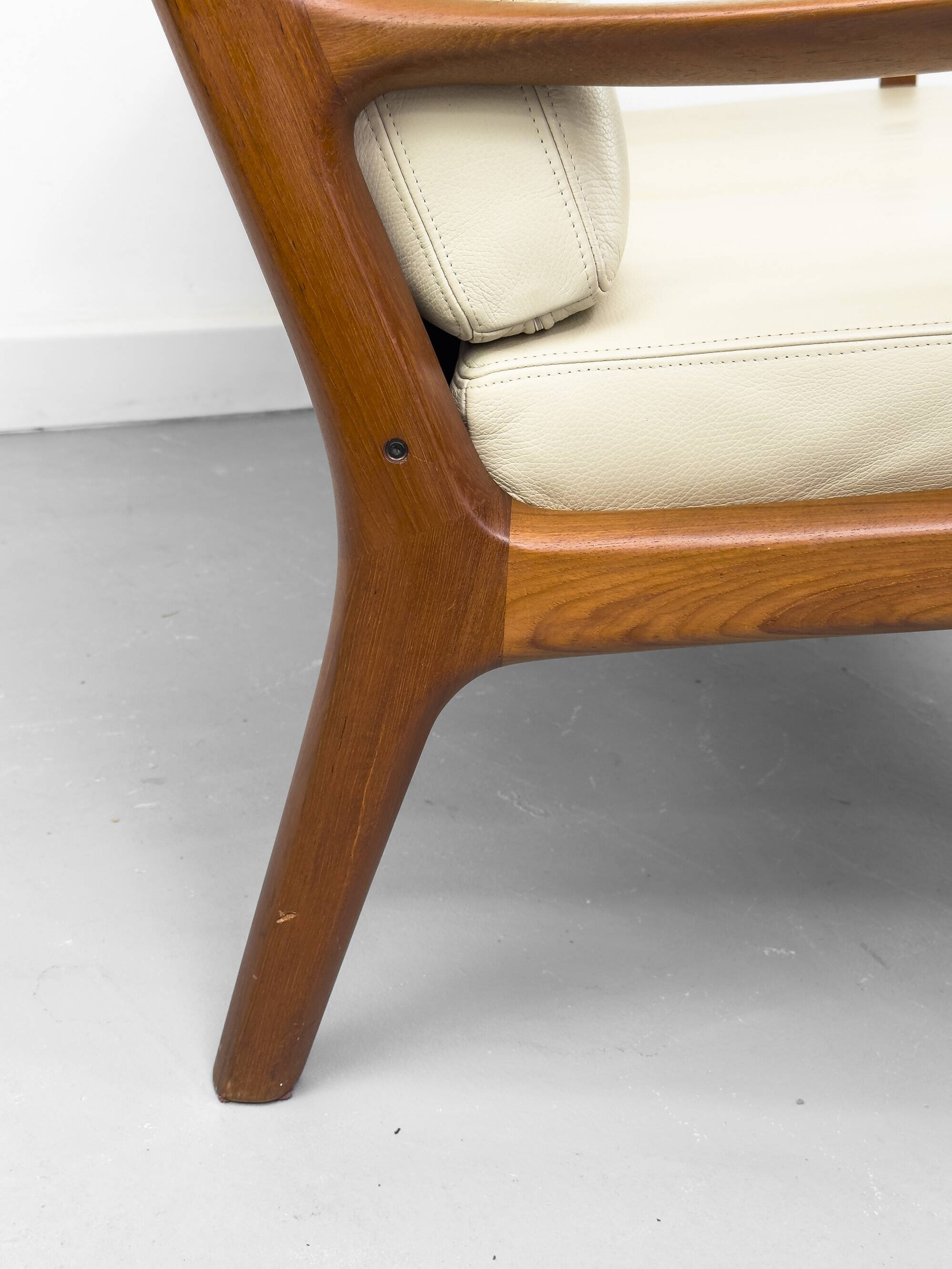 3-Seater Senator Sofa in Leather and Teak by Ole Wanscher for Cado, 1977