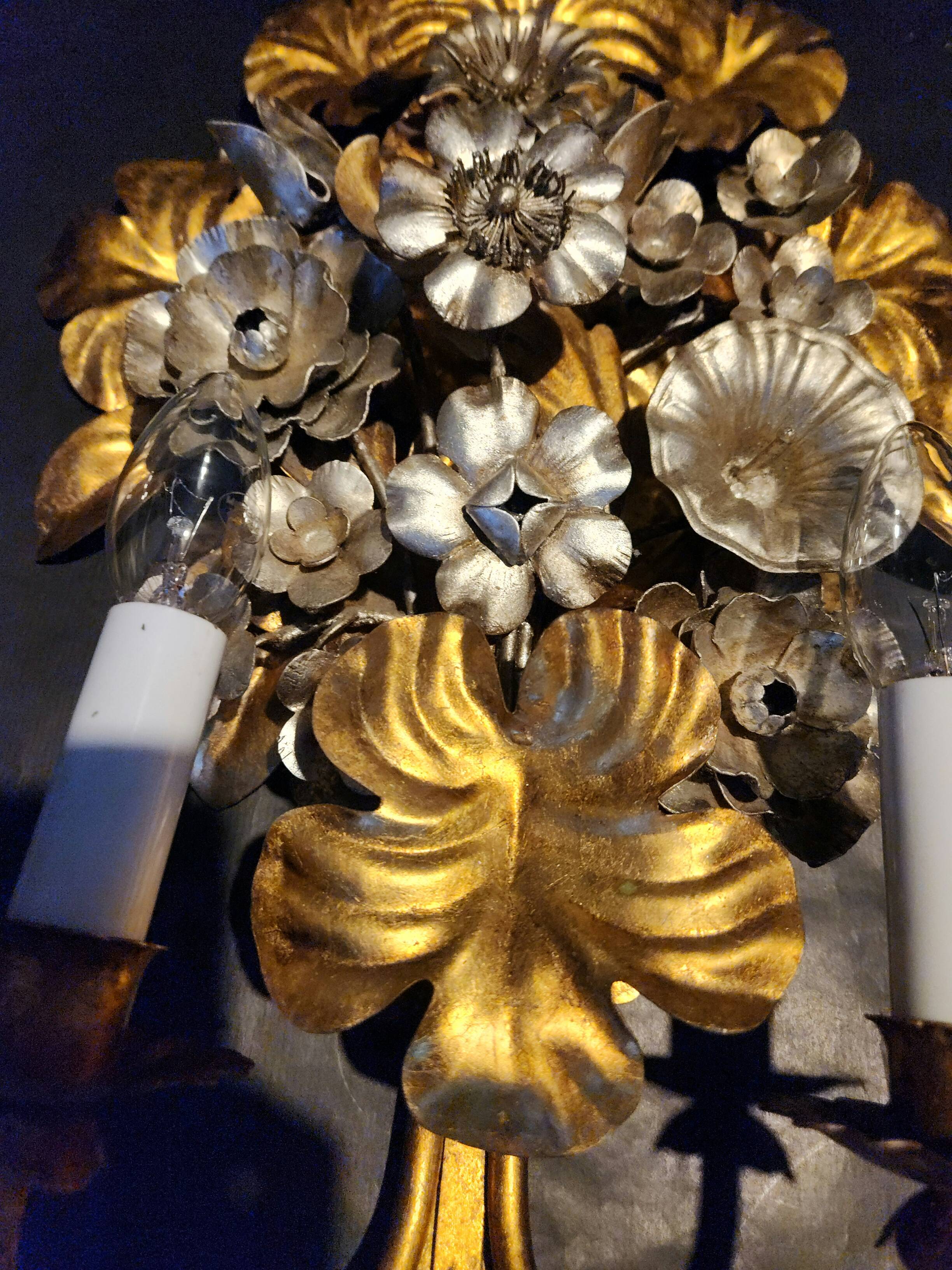 S.Salvadori Wandlampe vergoldet ersilbert Blumenmuster