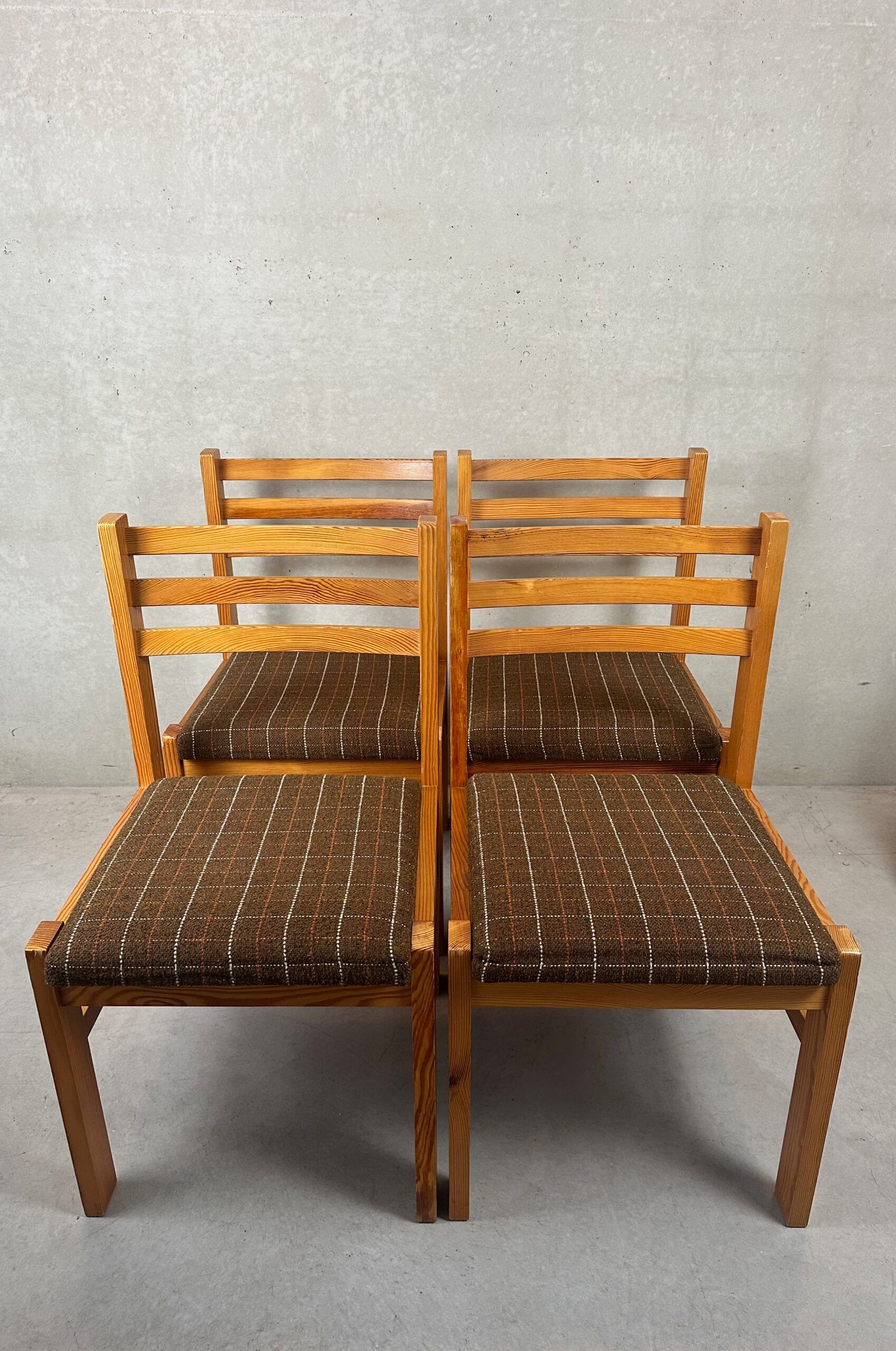 4x vintage dining chairs