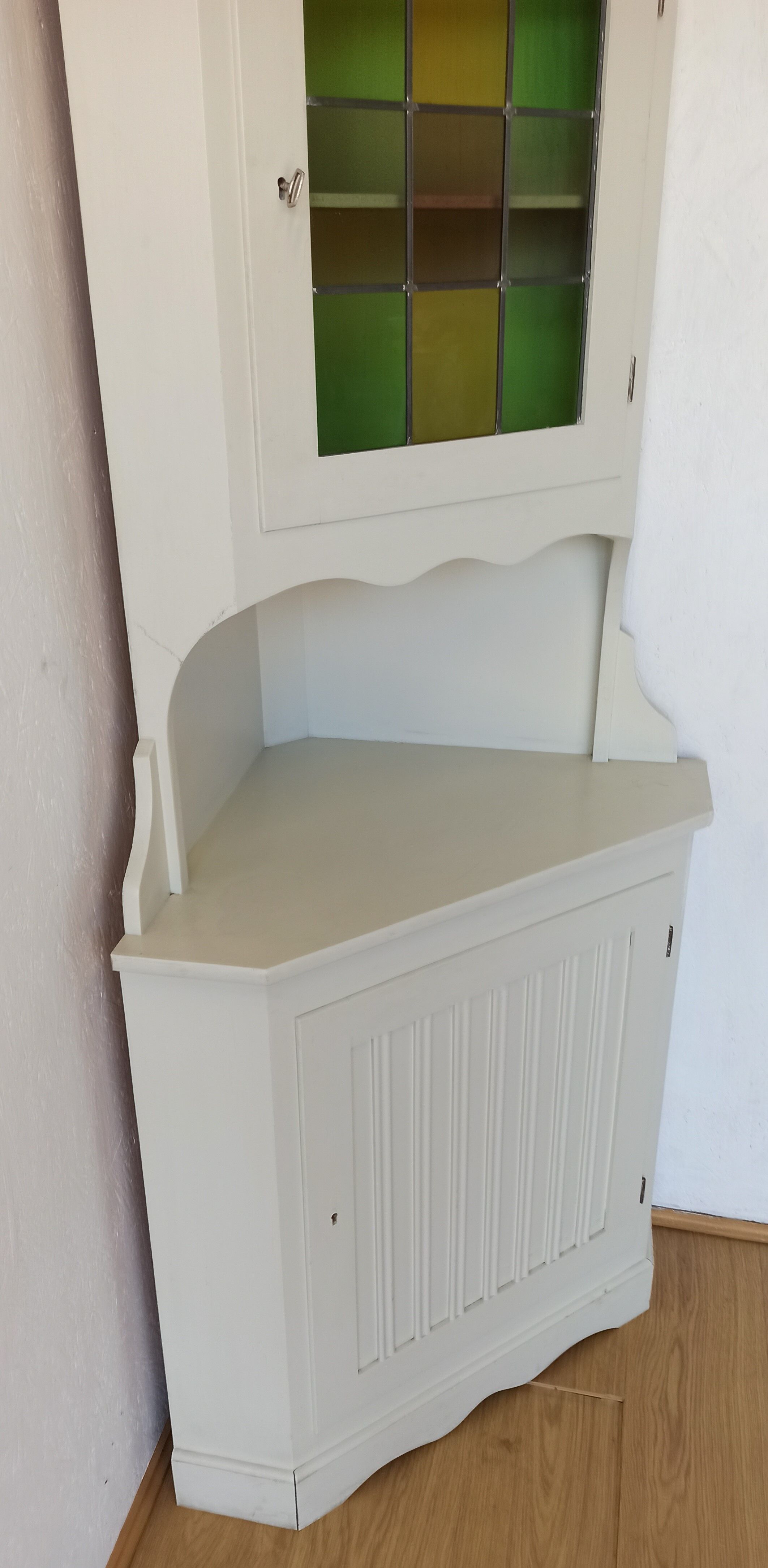 Armoire d’angle blanche Suède années 70