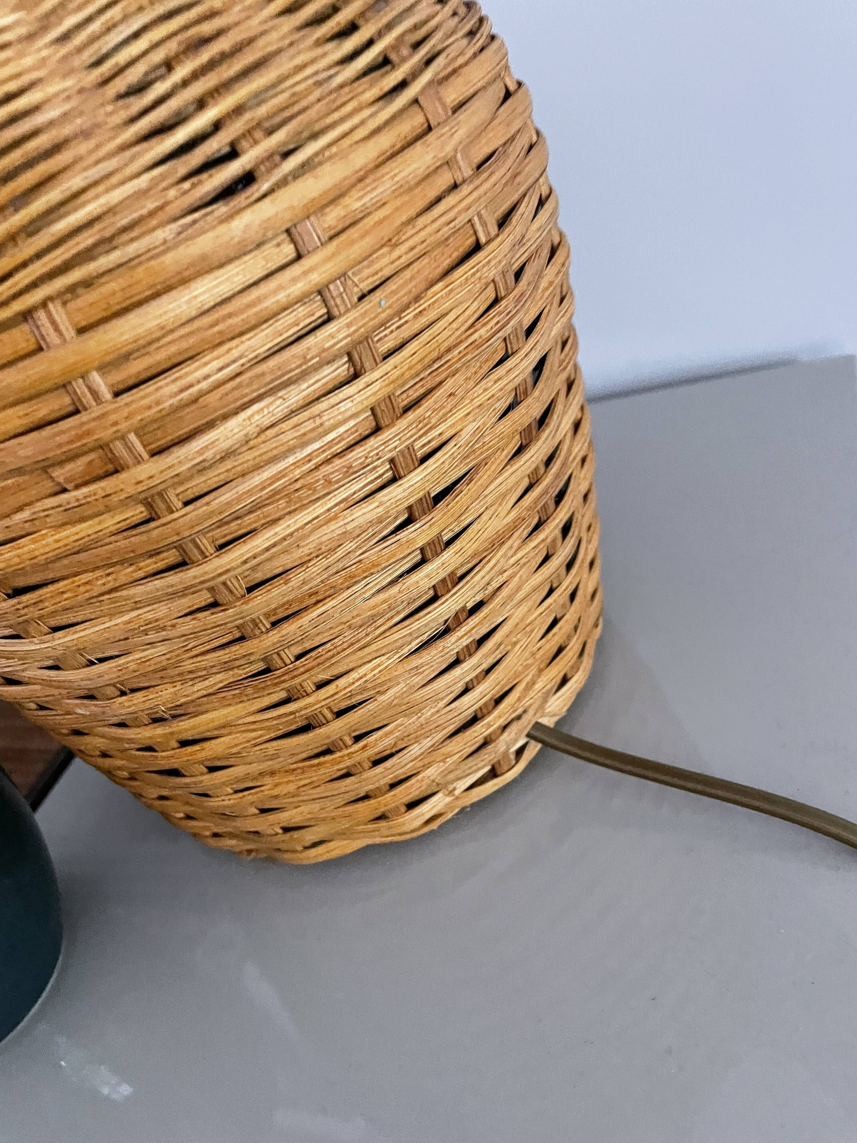 Lampe en rotin électrifiée à neuf