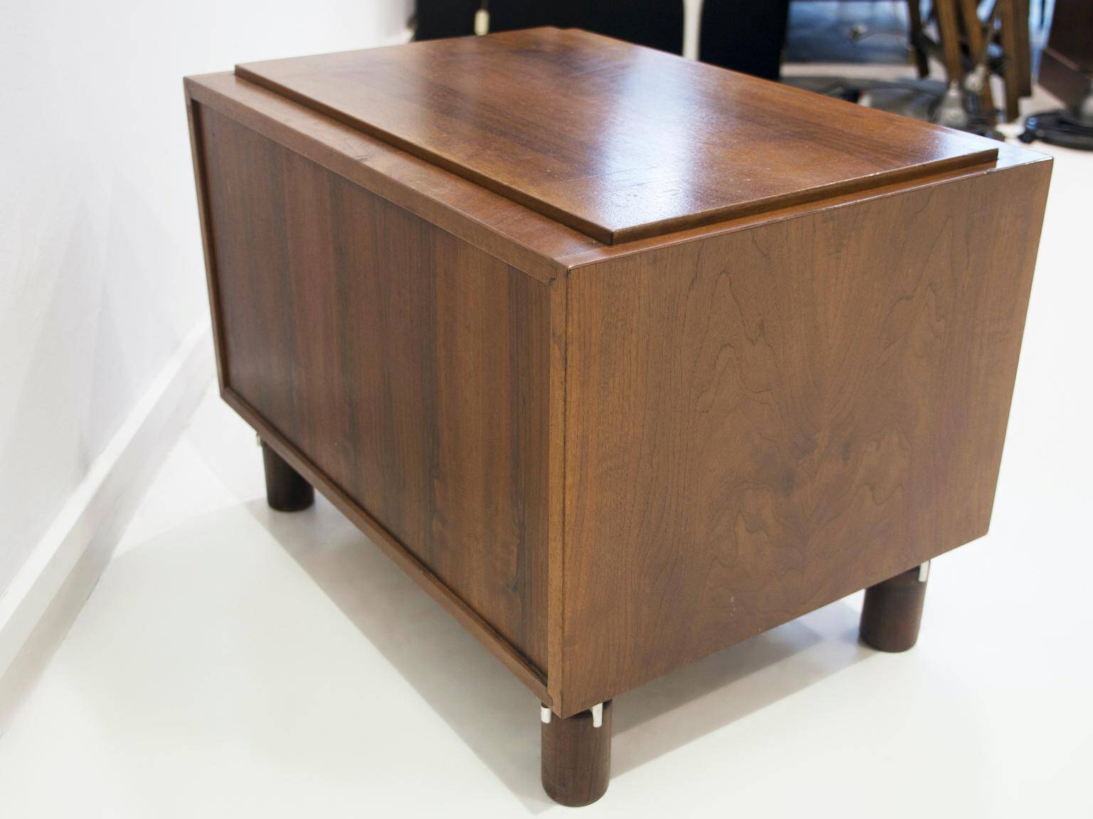 Walnut chest of drawers by Gianfranco Frattini for Bernini.