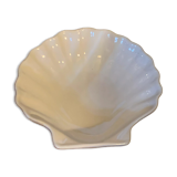 Shell-shaped ceramic dish