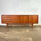 Buffet vintage du milieu du siècle