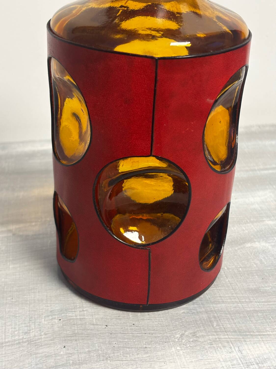 Carafe italienne vintage ambrée et rouge