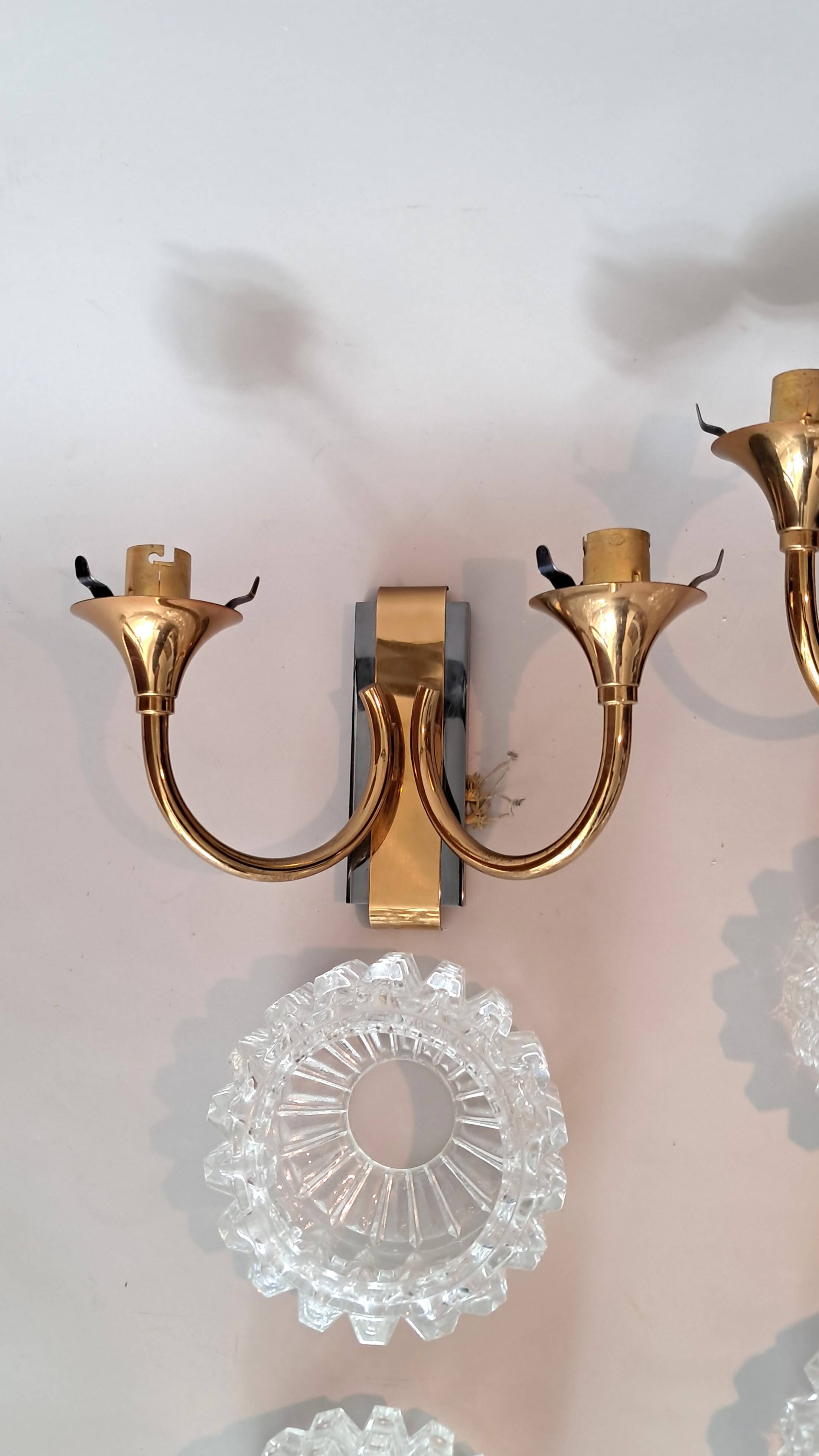 Pair of two-light wall sconces in gilded brass and blue from the 1950s.