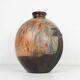 Vase ovoïde en terre cuite péruvienne de style Mochica, signe vicente ramirez 1989