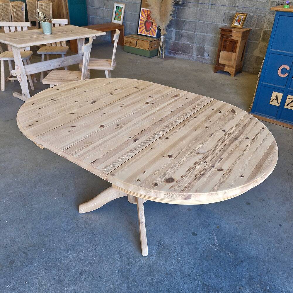 Round table in solid pine – sandblasted – with extension