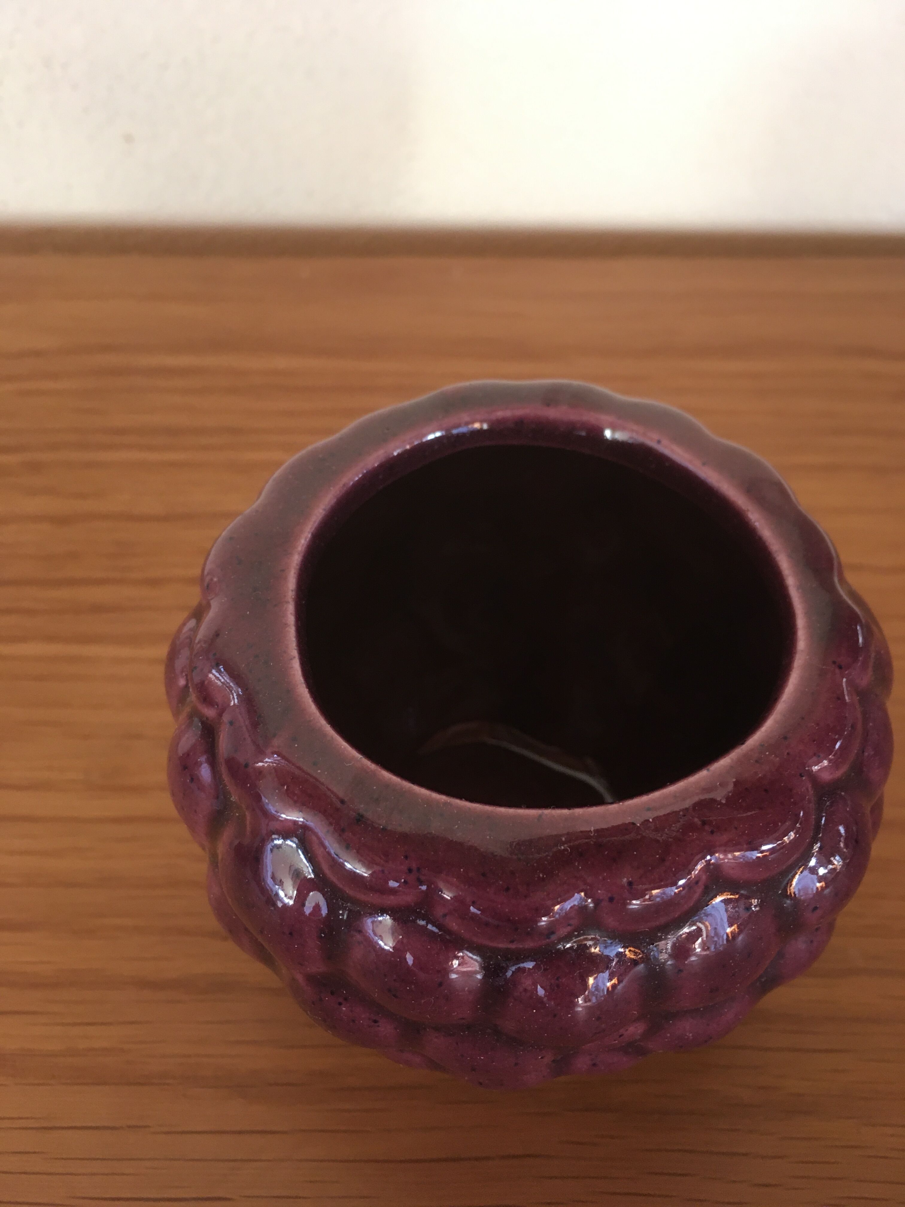 Blackberry jam jar in barbotine