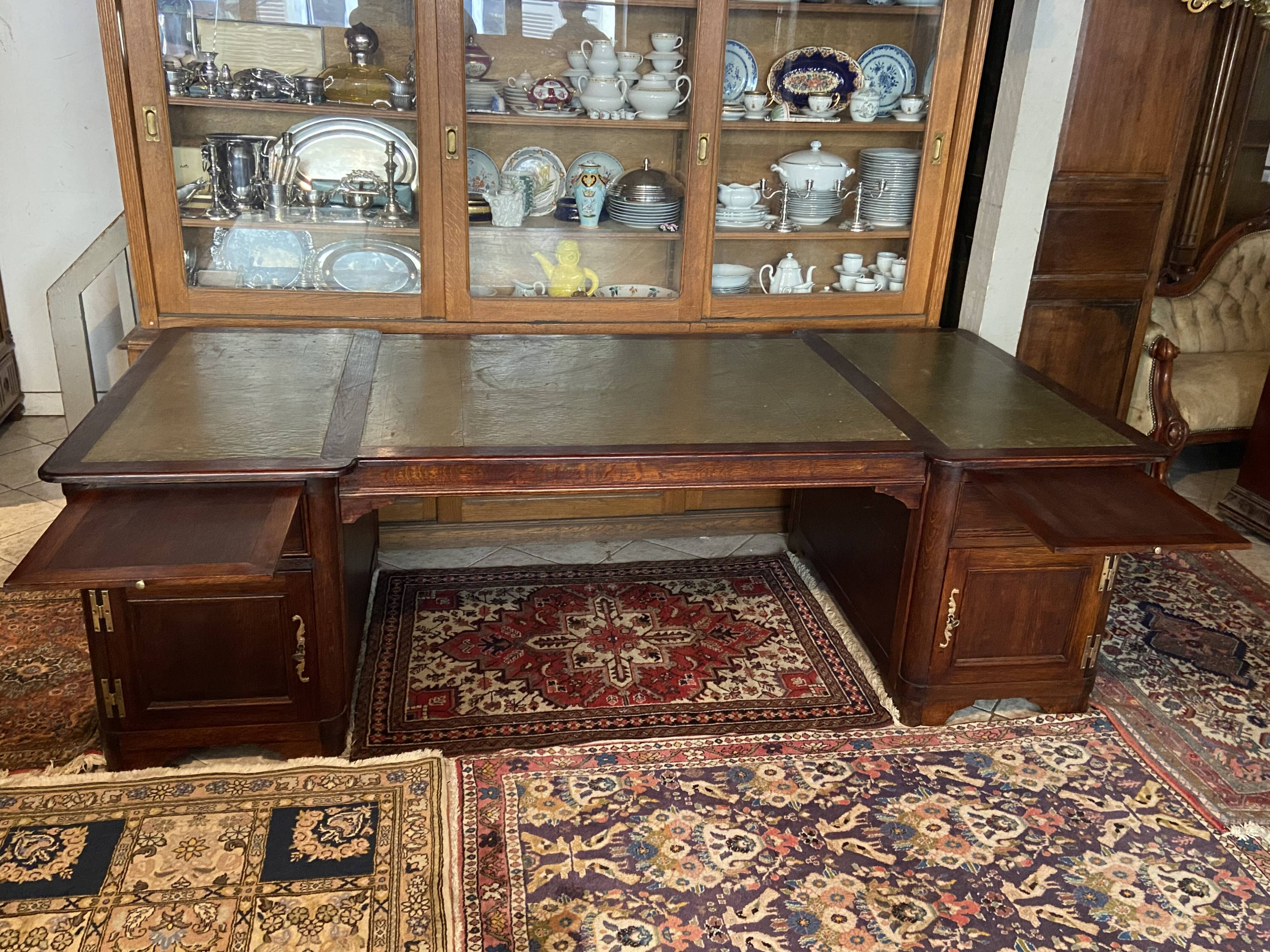 Immense oak solid wood staff desk in English style 248 x 114 cm